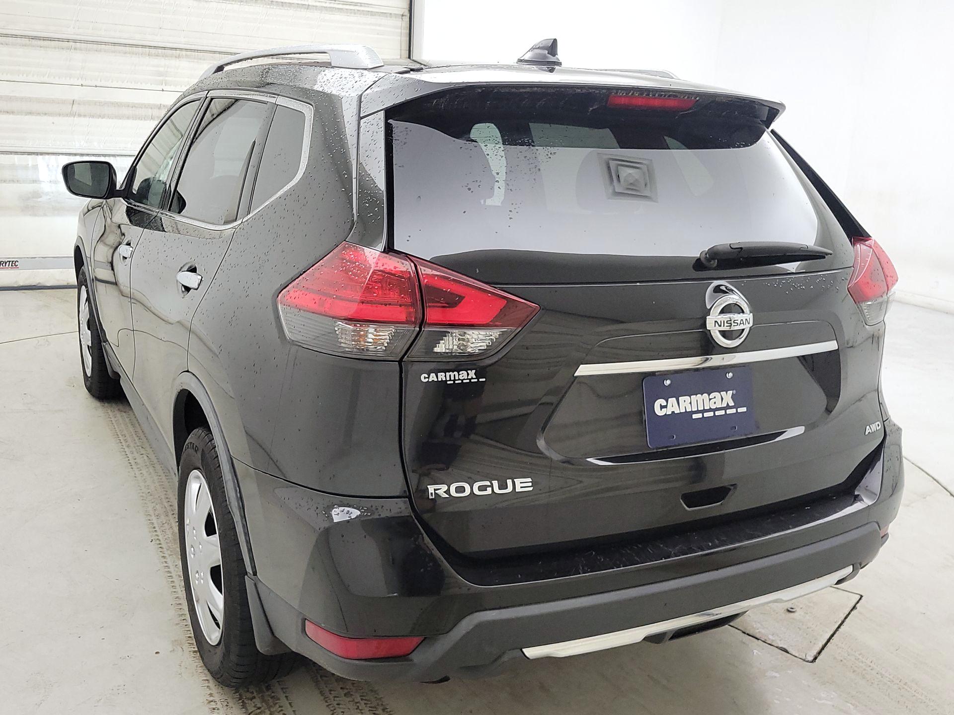Thumbnail: 2017 Nissan Rogue - 7