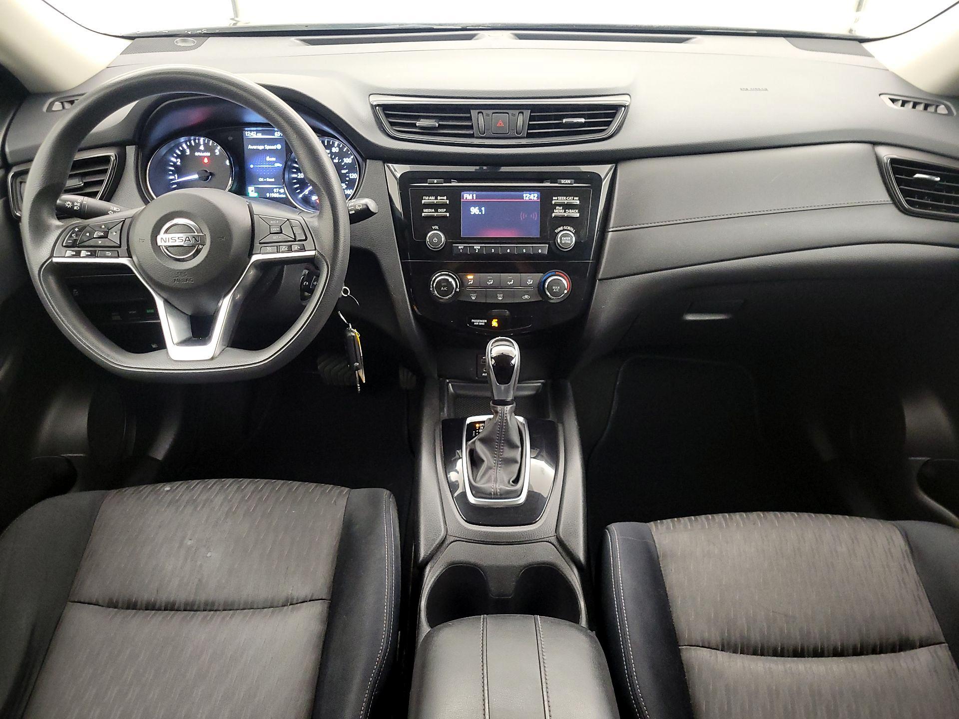 Thumbnail: 2017 Nissan Rogue - 8