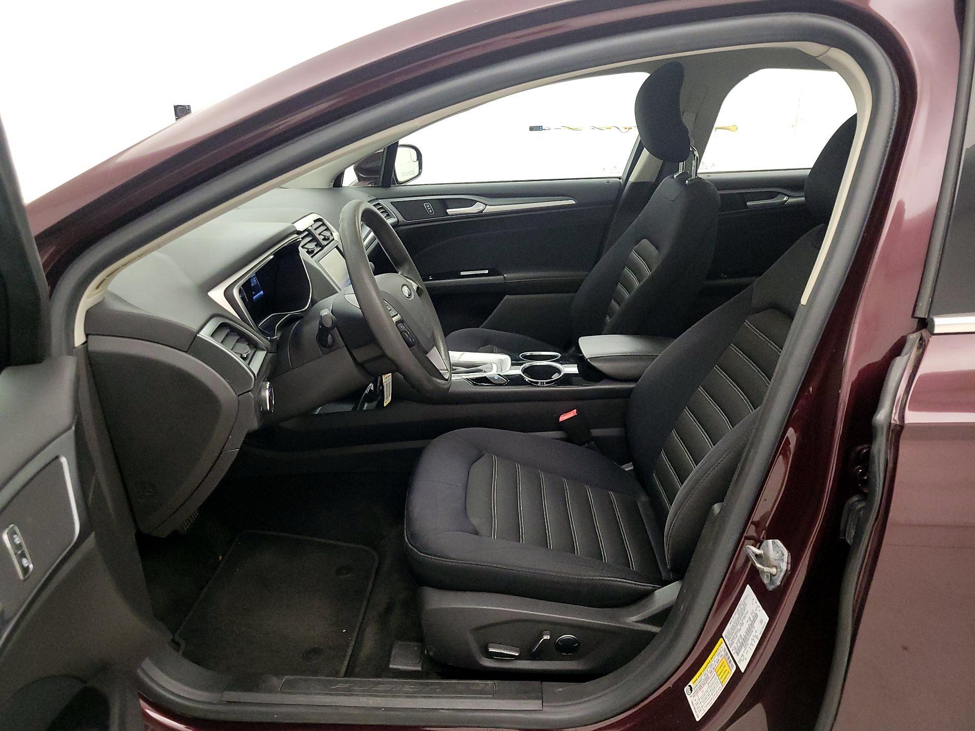 Thumbnail: 2013 Ford Fusion - 11