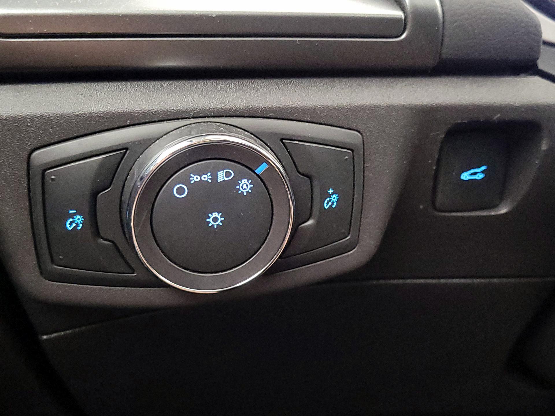Thumbnail: 2013 Ford Fusion - 13