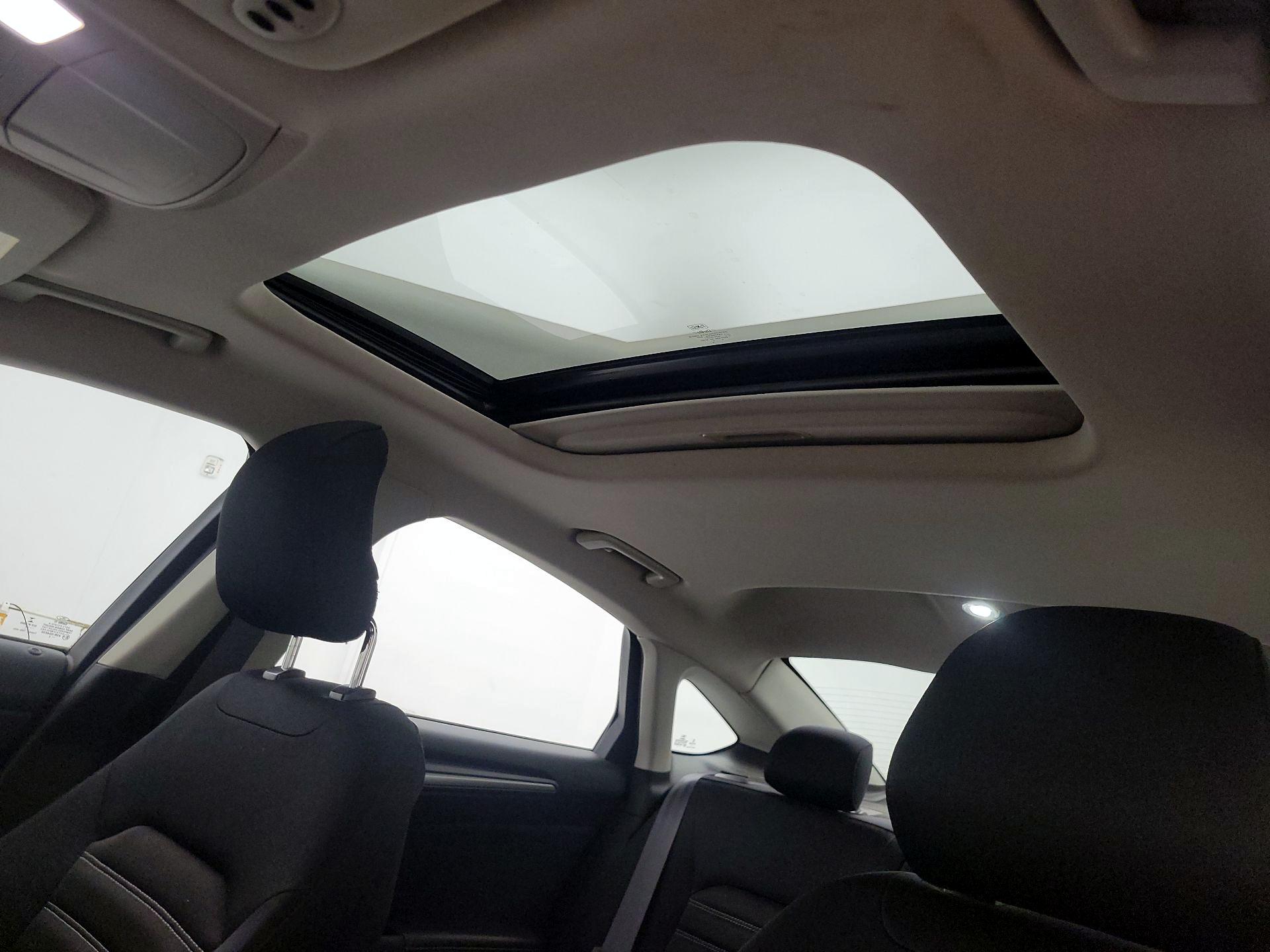 Thumbnail: 2013 Ford Fusion - 19