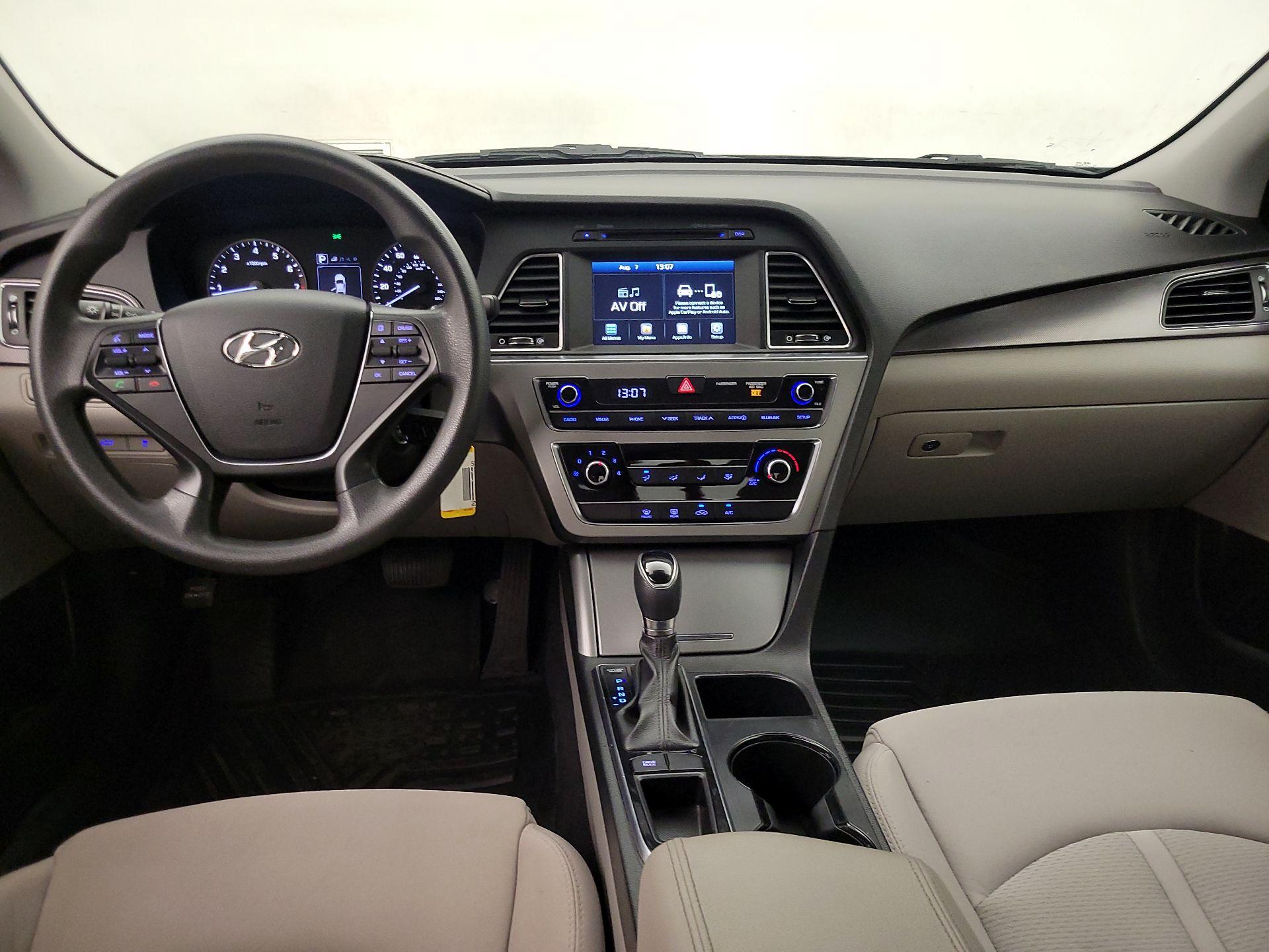 Thumbnail: 2017 Hyundai Sonata - 9