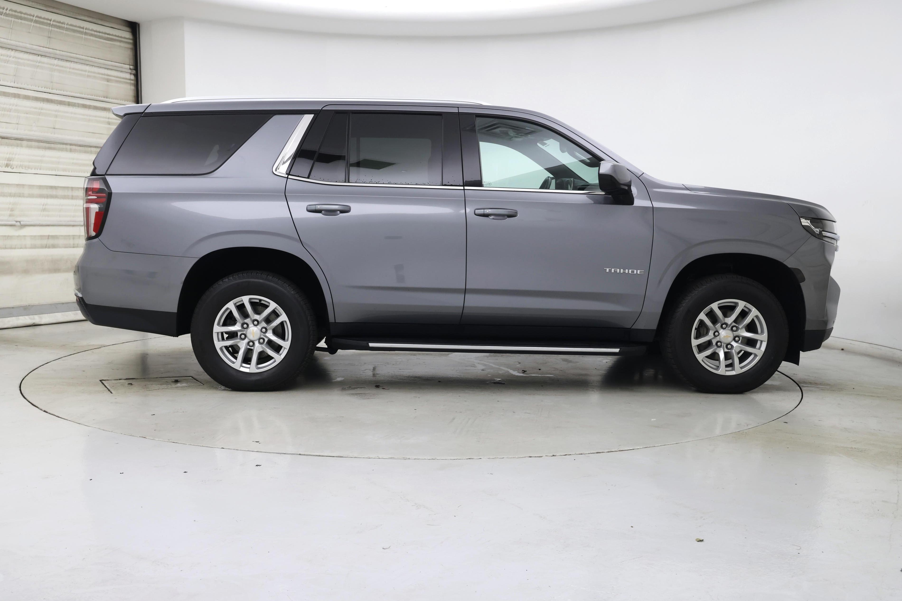 Thumbnail: 2022 Chevrolet Tahoe - 7