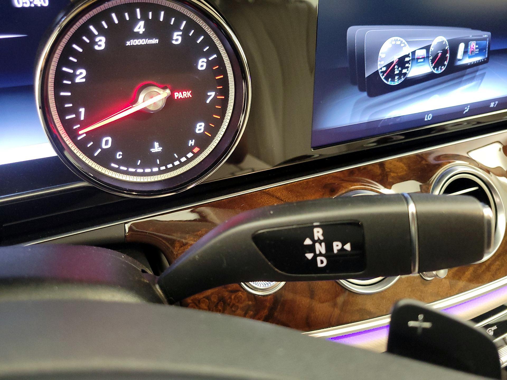 Thumbnail: 2017 Mercedes-Benz E-Class - 16