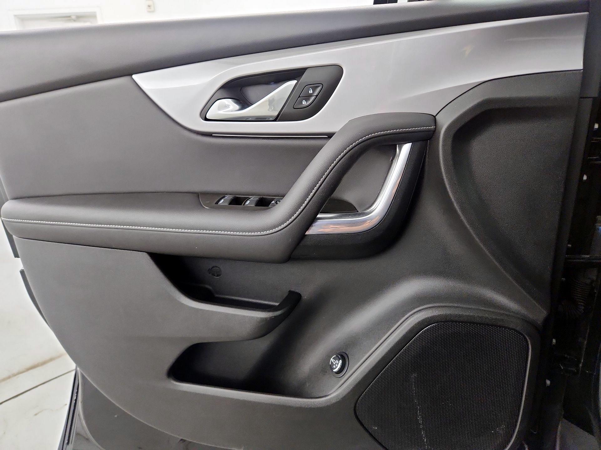 Thumbnail: 2023 Chevrolet Blazer - 12