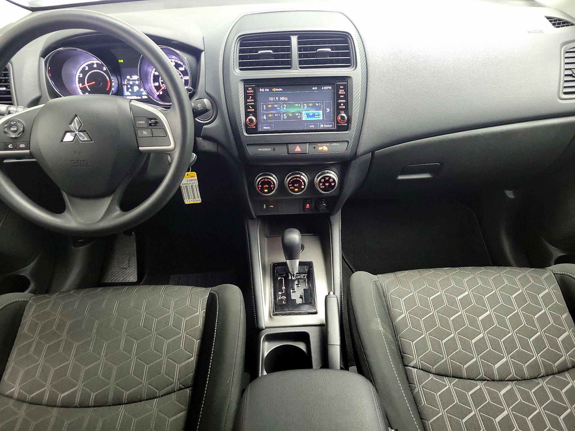 Thumbnail: 2023 Mitsubishi Outlander Sport - 9