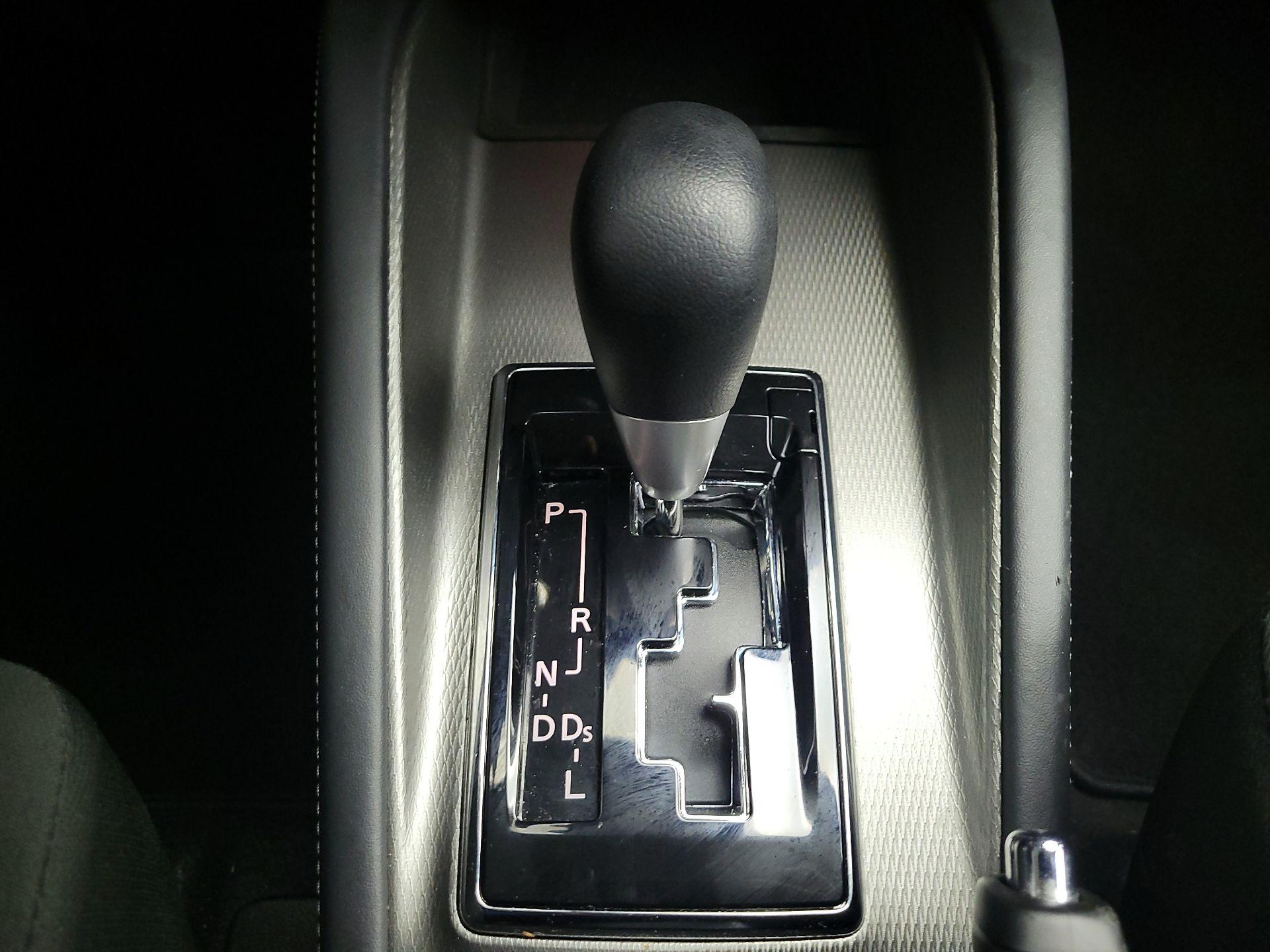 Thumbnail: 2023 Mitsubishi Outlander Sport - 16