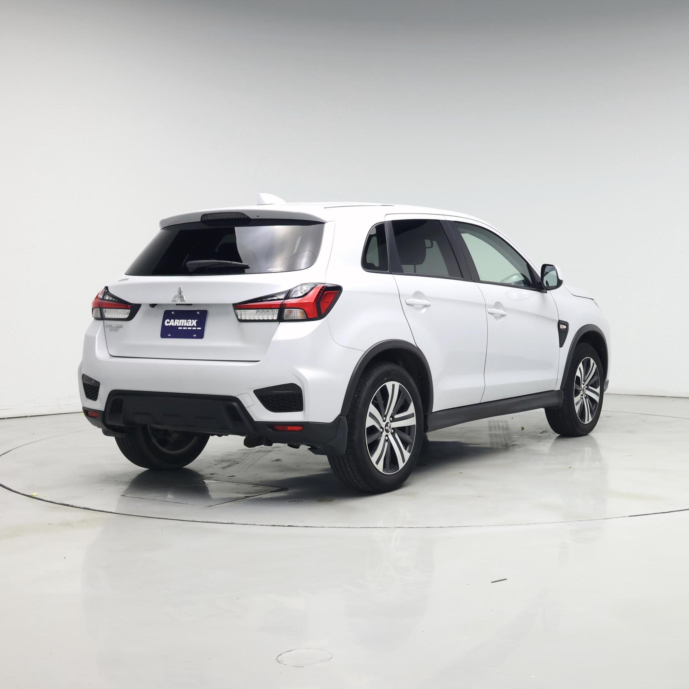 Thumbnail: 2023 Mitsubishi Outlander Sport - 8