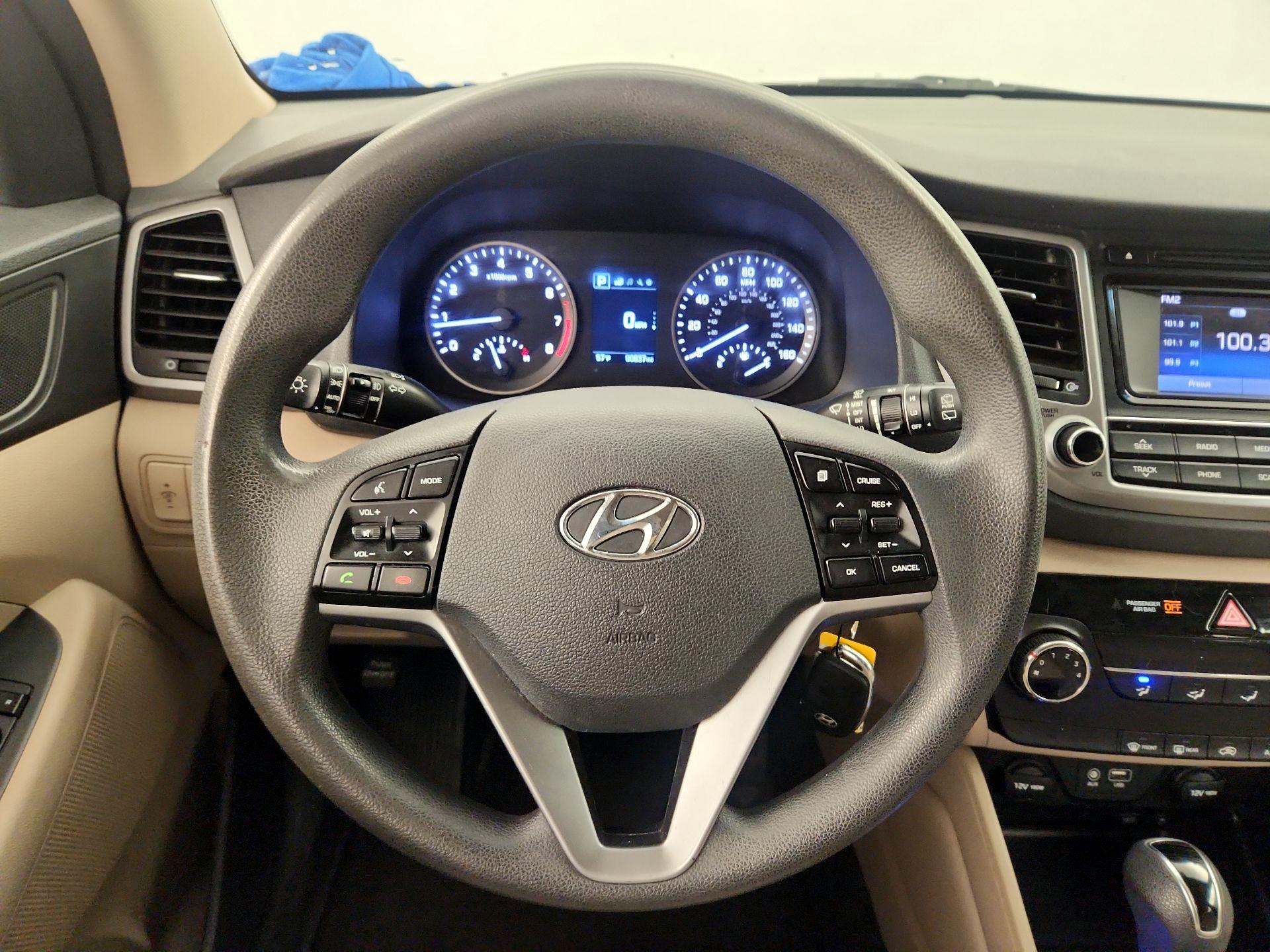 Thumbnail: 2016 Hyundai Tucson - 10