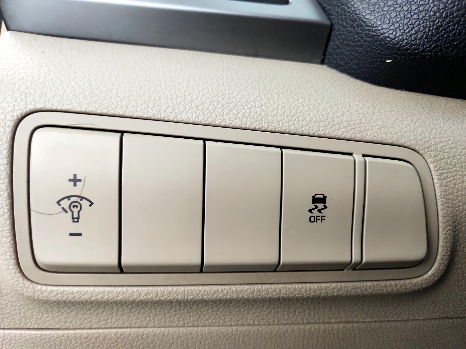 Thumbnail: 2016 Hyundai Tucson - 13