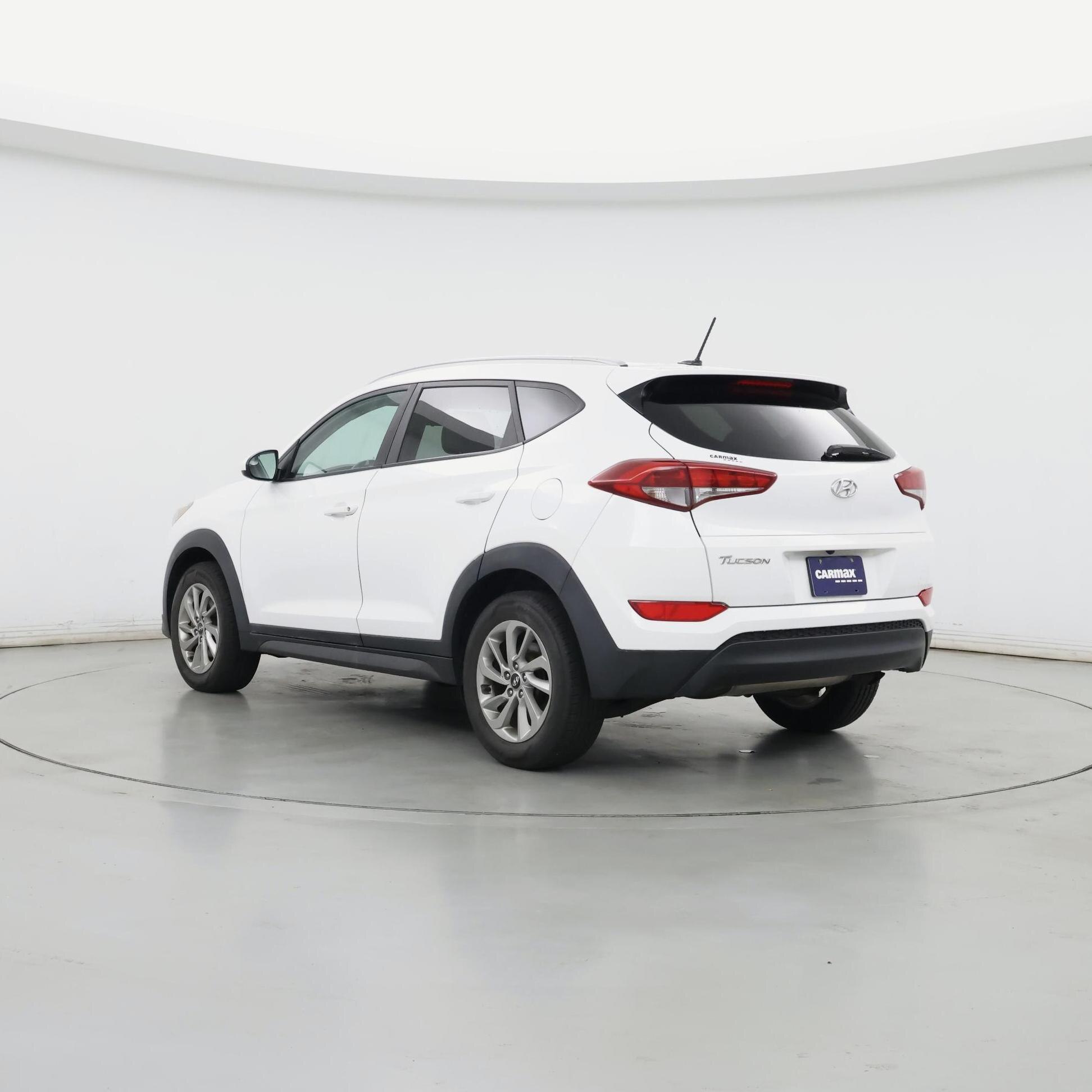Thumbnail: 2016 Hyundai Tucson - 2