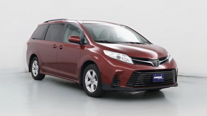 2020 Toyota Sienna LE Hero Image