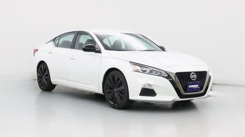 2020 Nissan Altima SR Hero Image