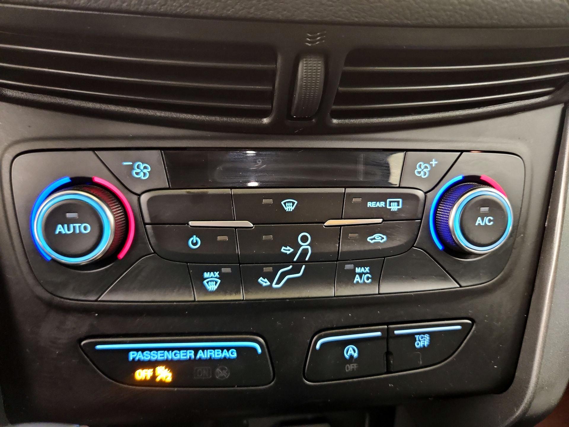 Thumbnail: 2017 Ford Escape - 16