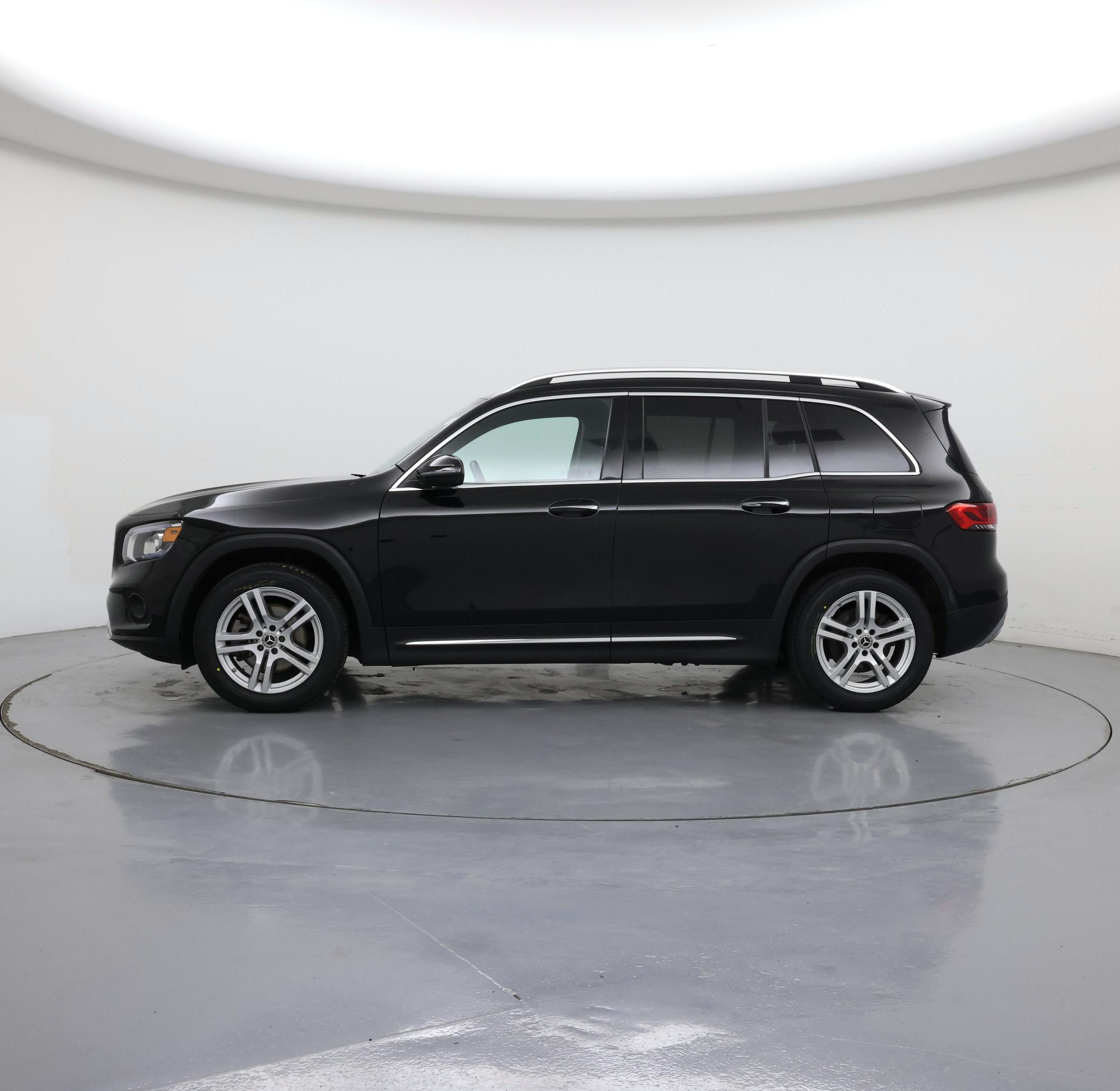 Thumbnail: 2021 Mercedes-Benz GLB - 3