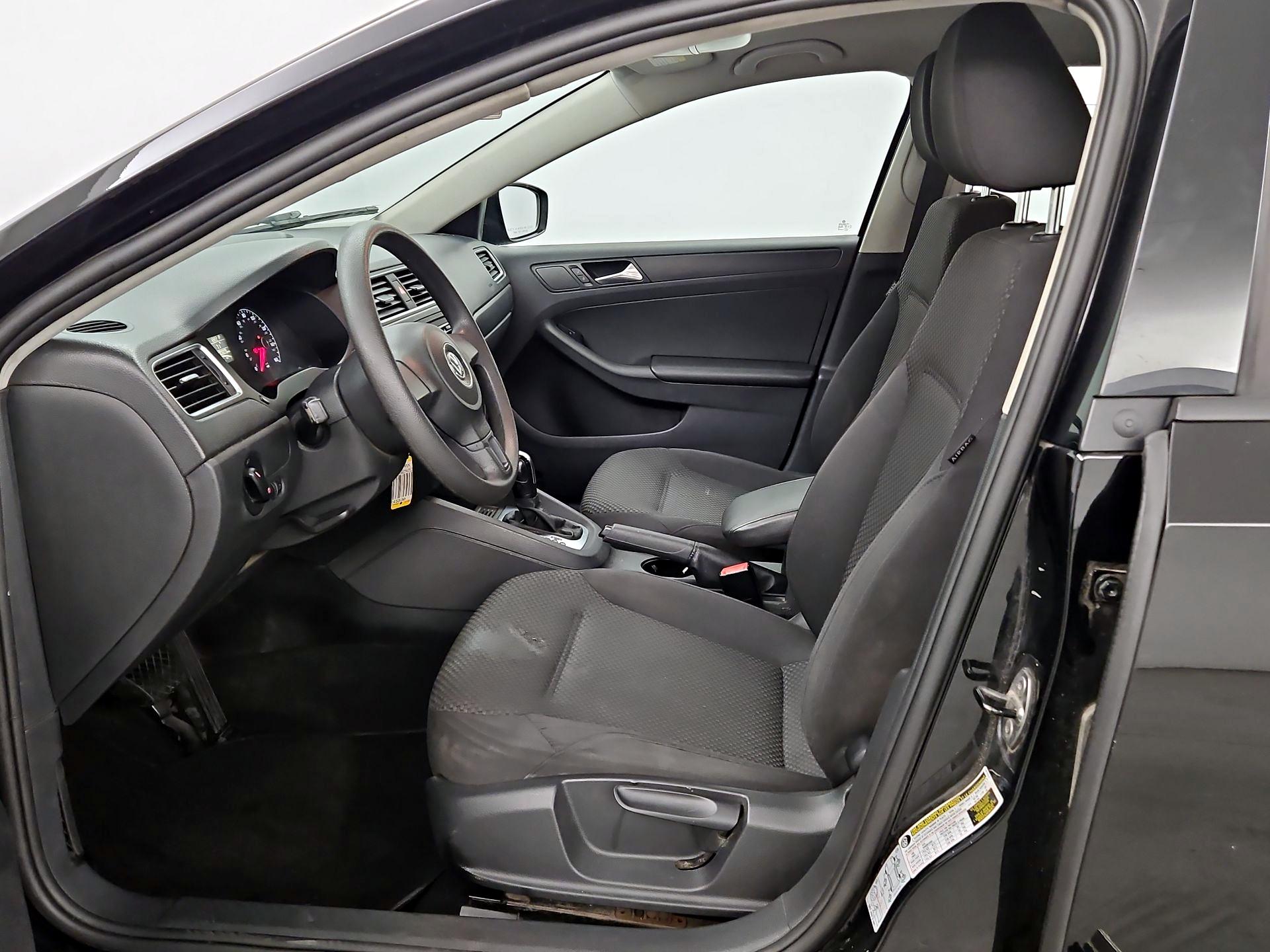Thumbnail: 2014 Volkswagen Jetta - 11