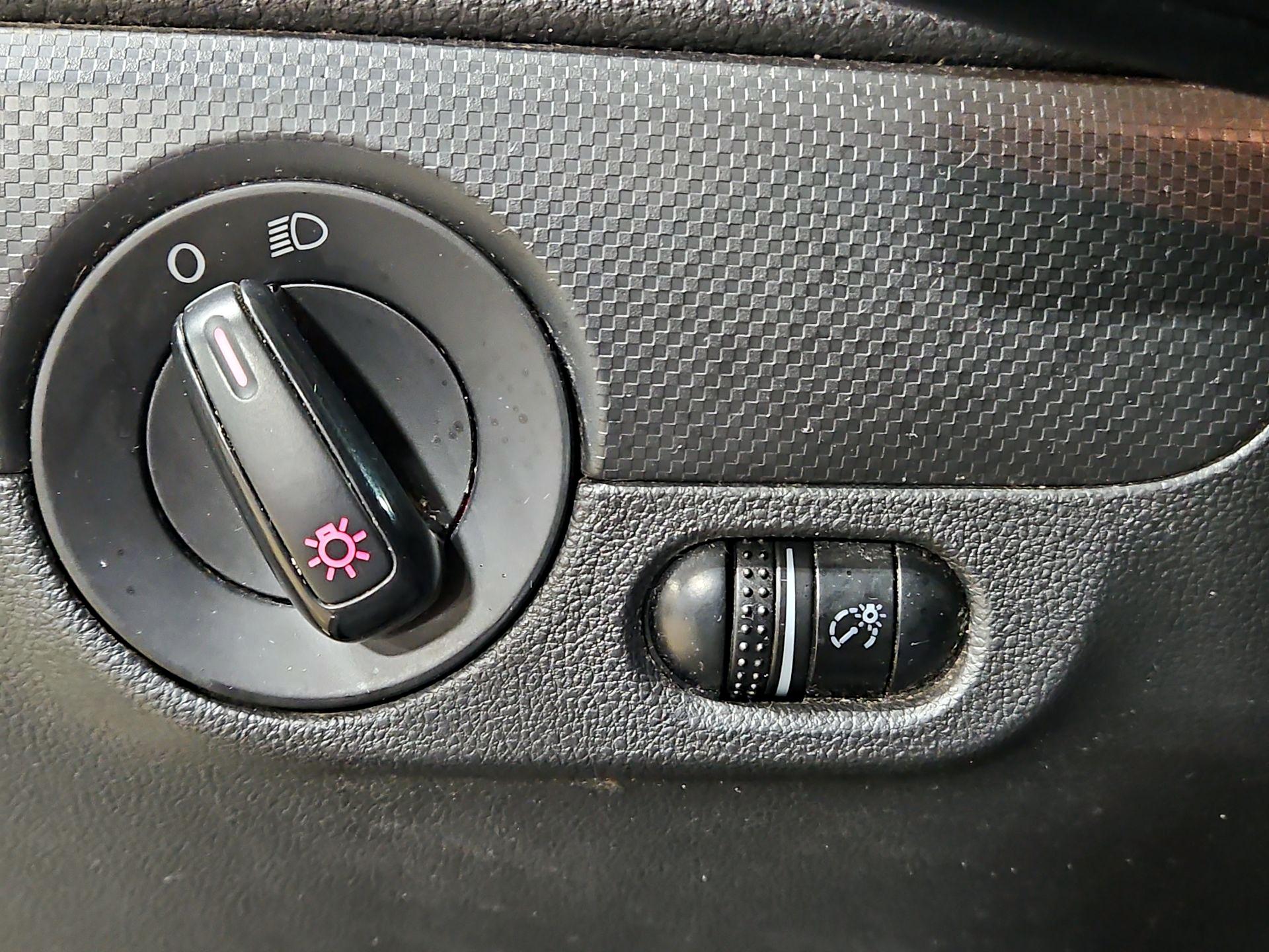 Thumbnail: 2014 Volkswagen Jetta - 13
