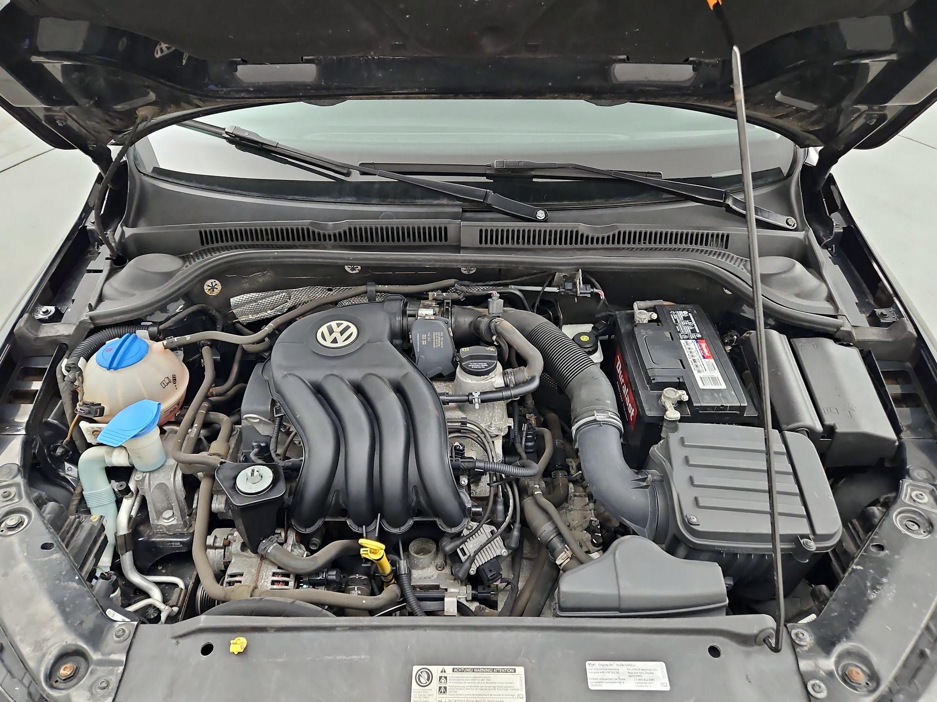 Thumbnail: 2014 Volkswagen Jetta - 19