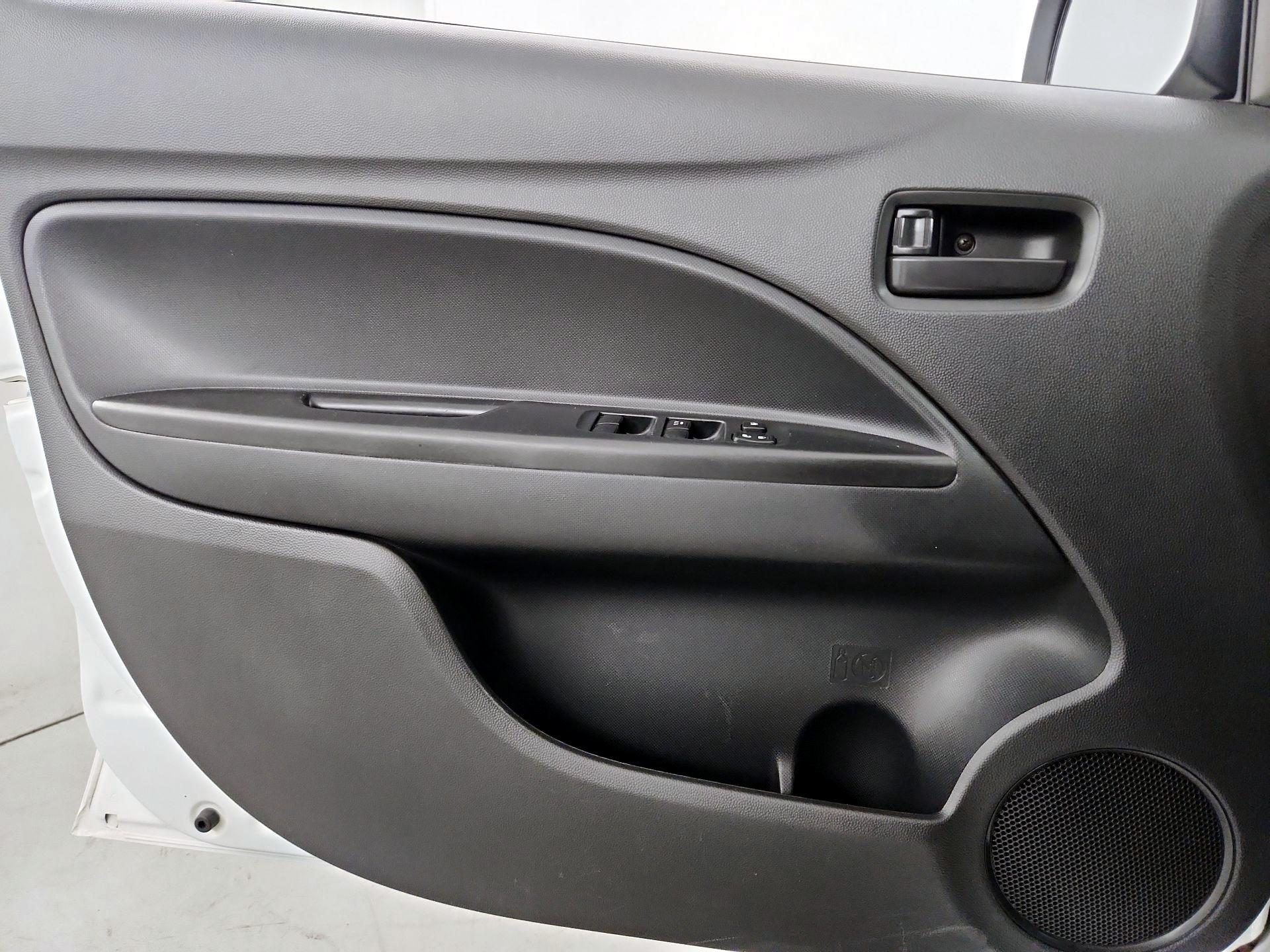 Thumbnail: 2020 Mitsubishi Mirage G4 - 12