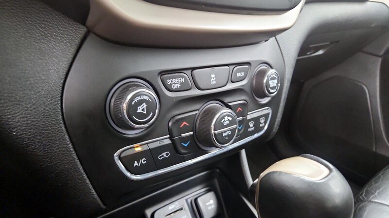 2015 Jeep Cherokee Limited Edition 17