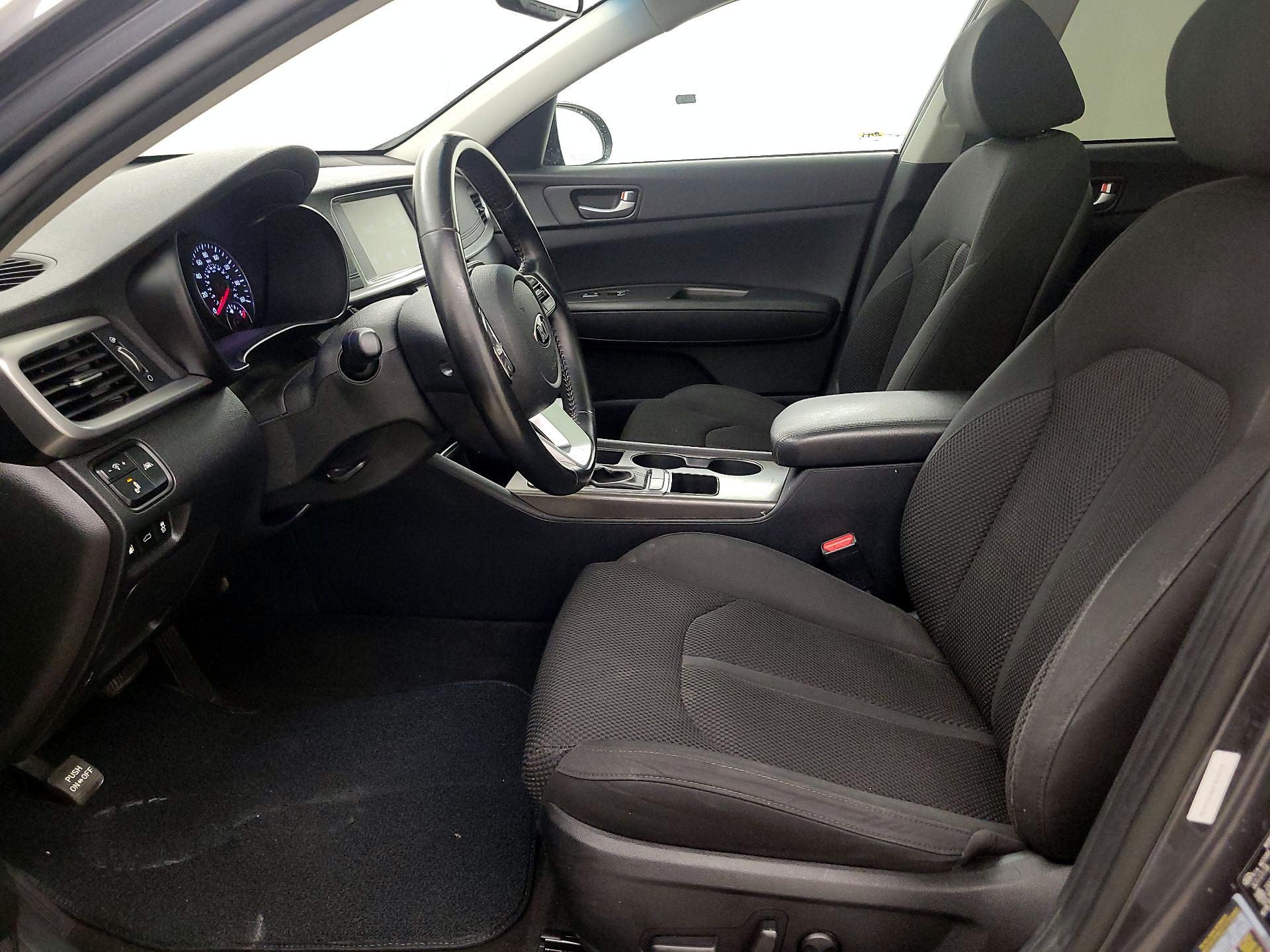 Thumbnail: 2019 Kia Optima - 11