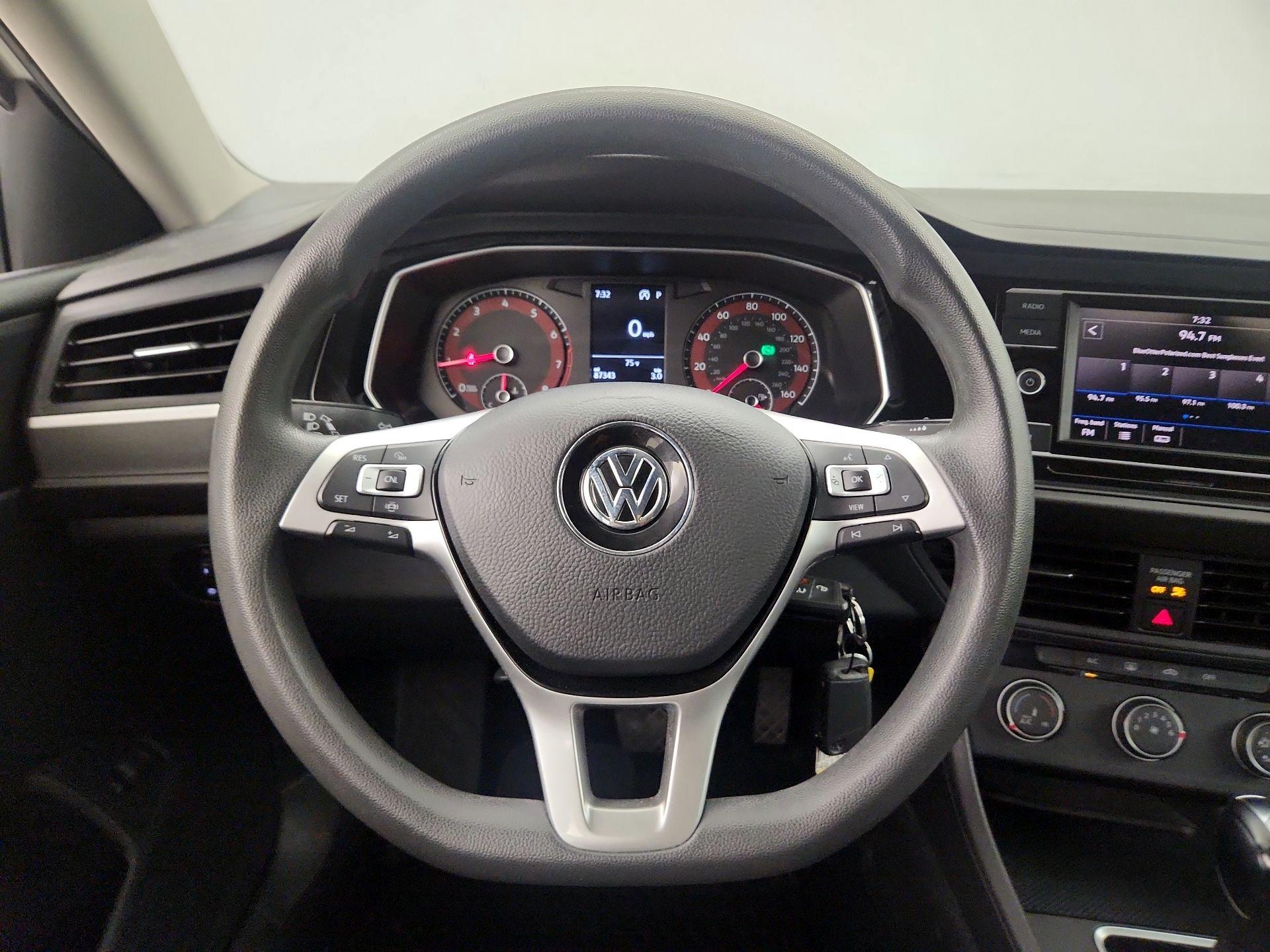 Thumbnail: 2019 Volkswagen Jetta - 10