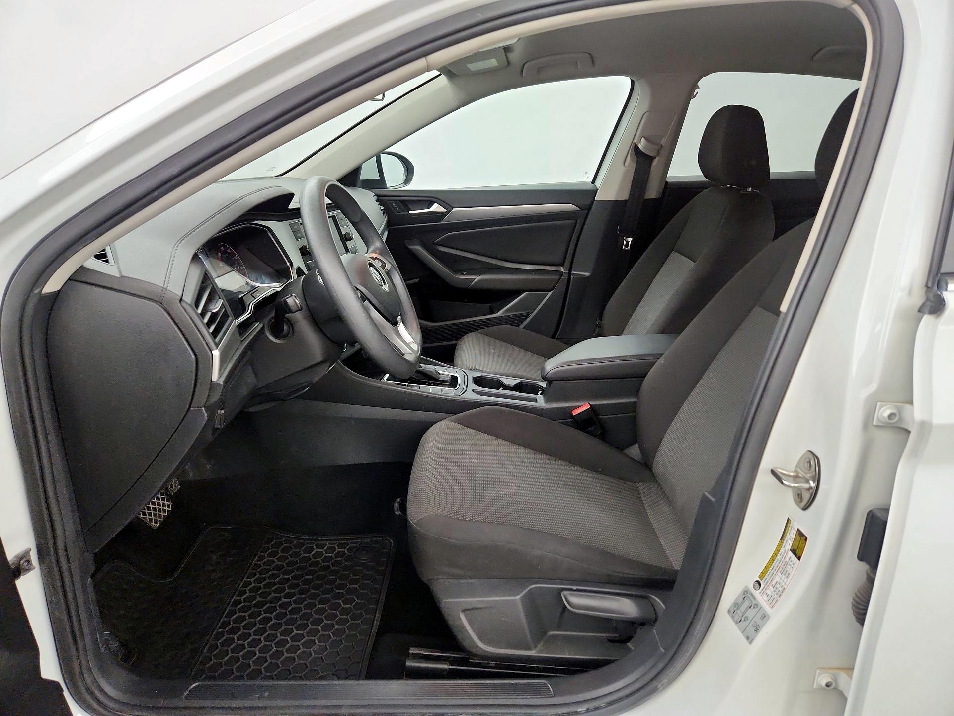 Thumbnail: 2019 Volkswagen Jetta - 11