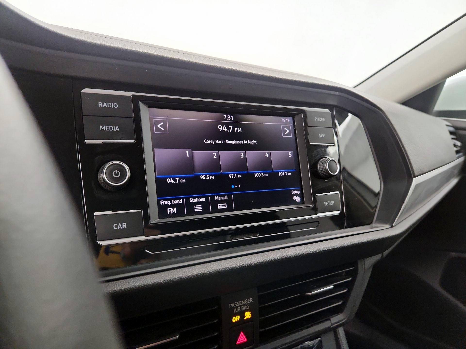 Thumbnail: 2019 Volkswagen Jetta - 15