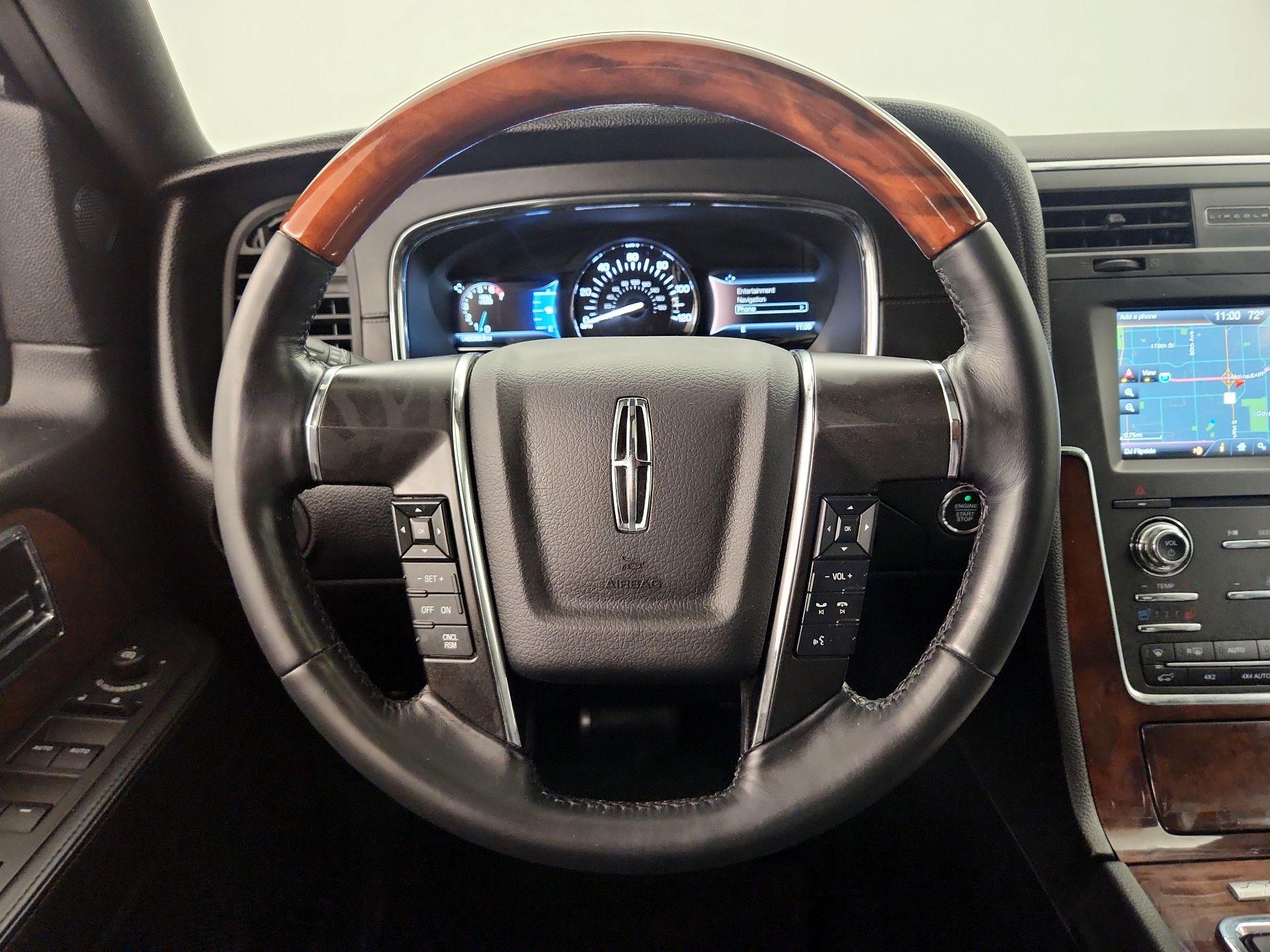 Thumbnail: 2015 Lincoln Navigator - 10