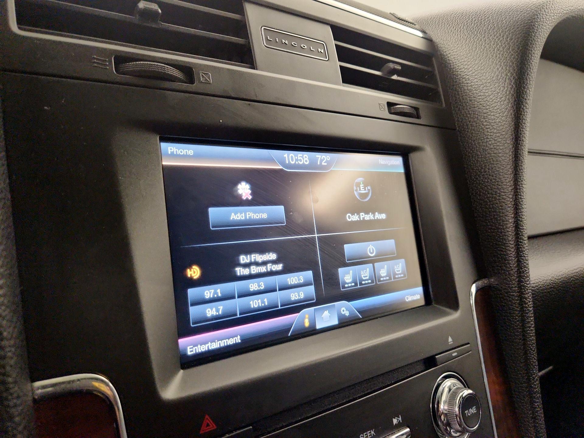 Thumbnail: 2015 Lincoln Navigator - 16