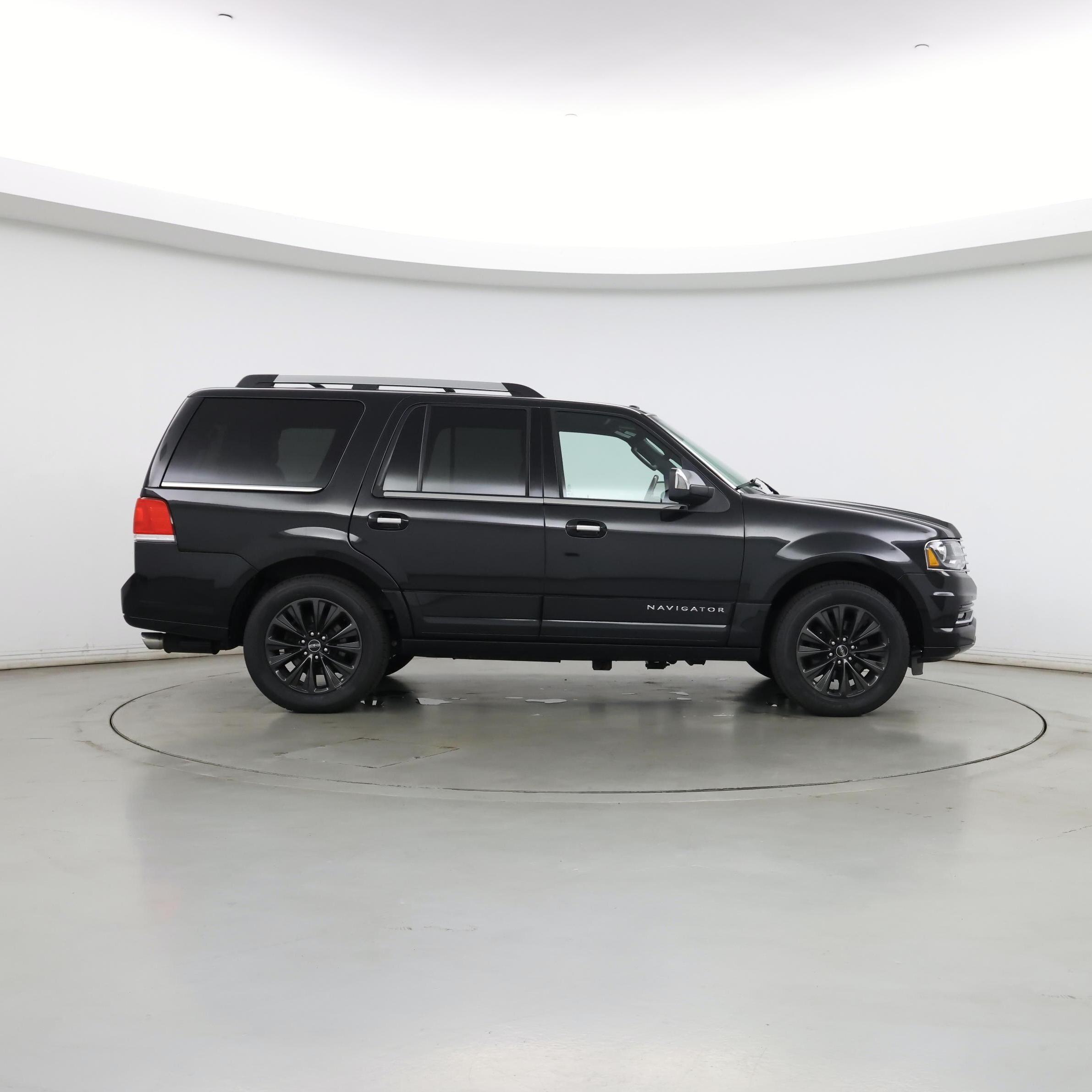 Thumbnail: 2015 Lincoln Navigator - 7