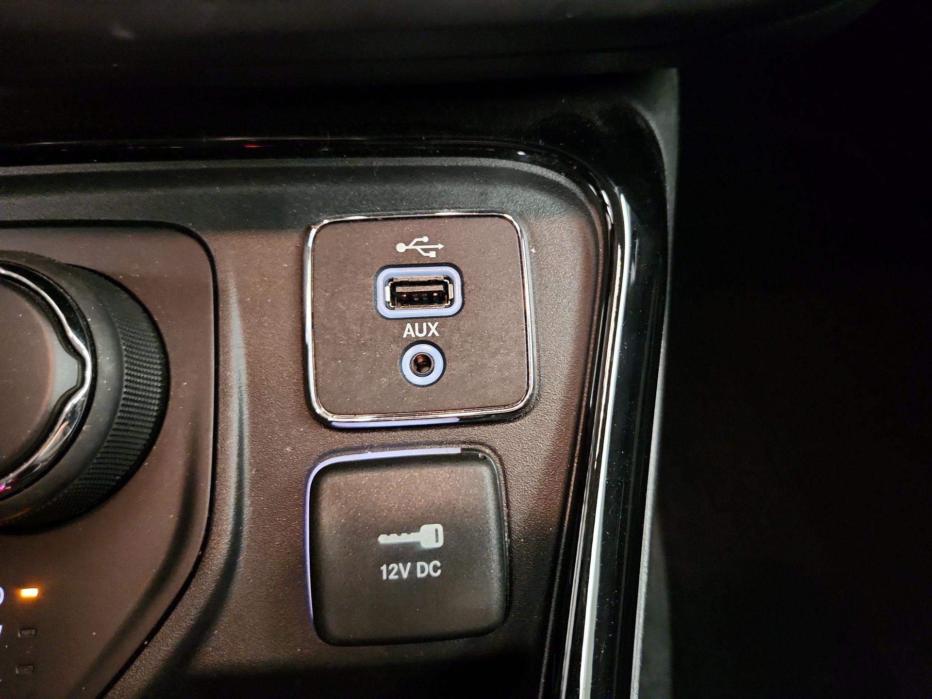 Thumbnail: 2018 Jeep Compass - 19