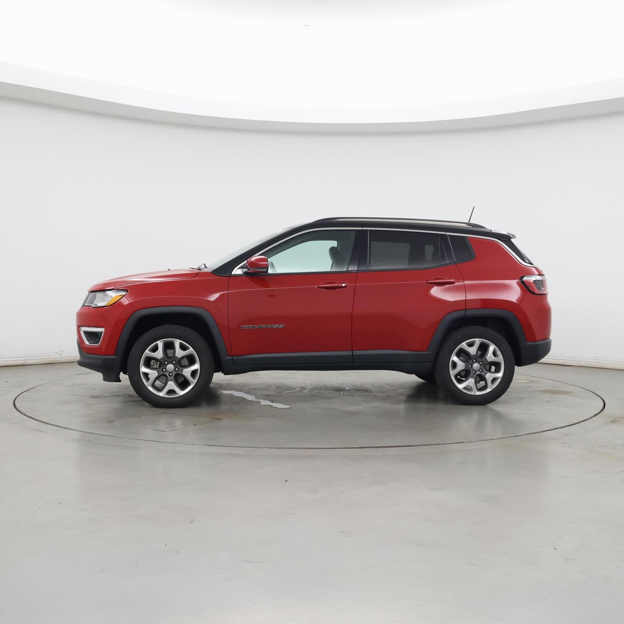 Thumbnail: 2018 Jeep Compass - 3