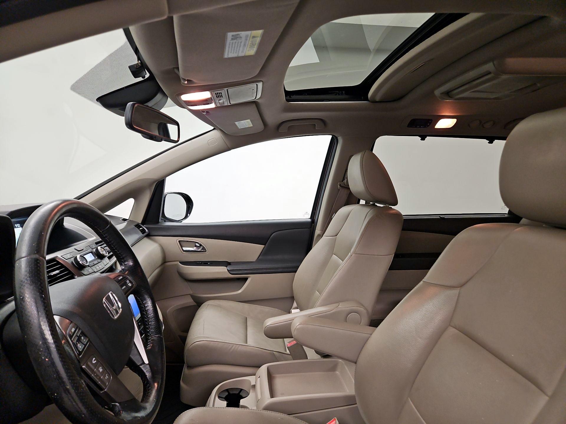Thumbnail: 2015 Honda Odyssey - 20