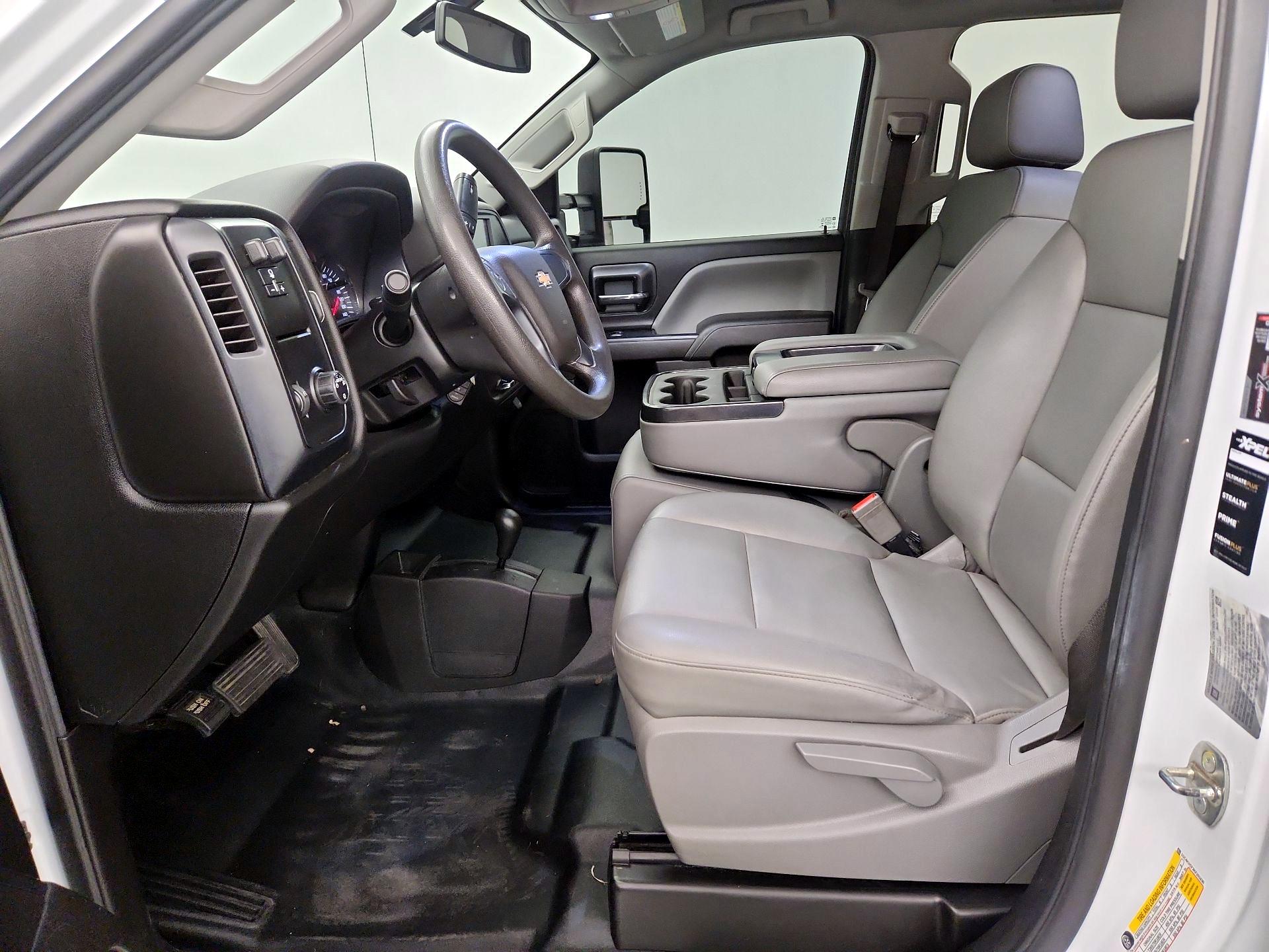 Thumbnail: 2019 Chevrolet Silverado 3500 - 11