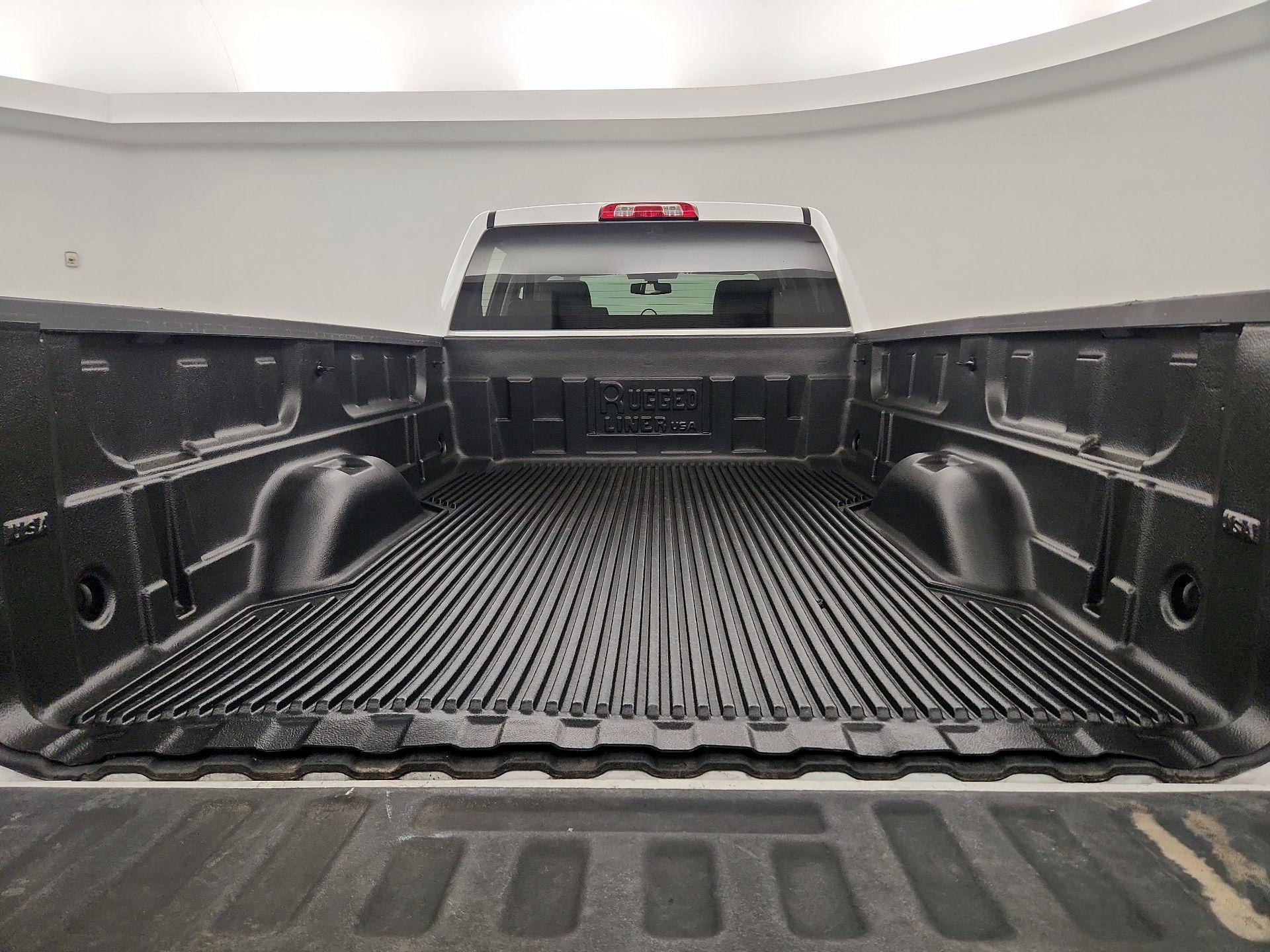 Thumbnail: 2019 Chevrolet Silverado 3500 - 20