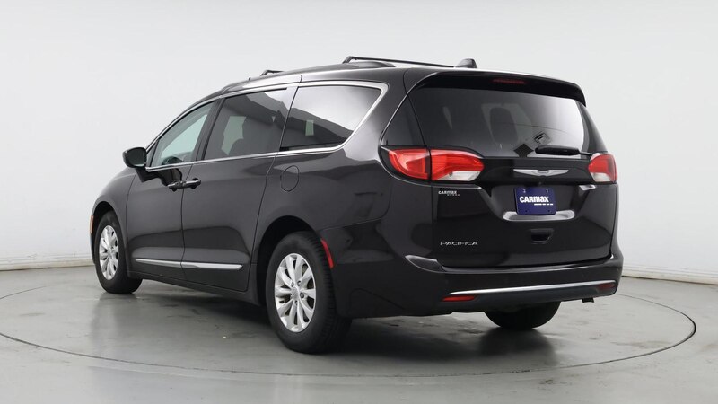 2017 Chrysler Pacifica Touring L 2
