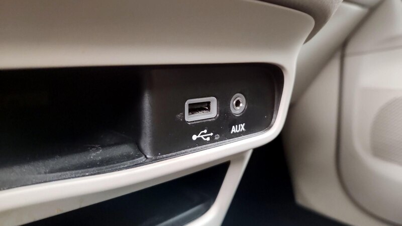 2017 Chrysler Pacifica Touring L 19