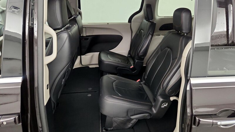 2017 Chrysler Pacifica Touring L 20