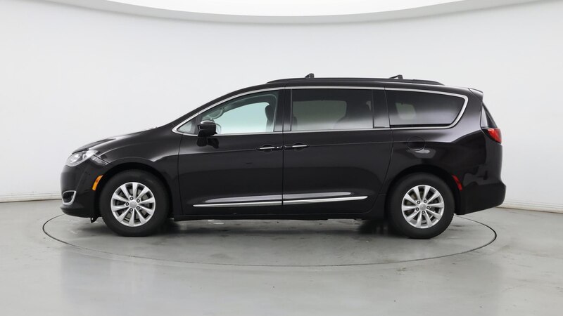 2017 Chrysler Pacifica Touring L 3