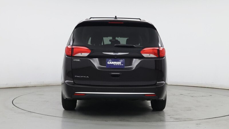 2017 Chrysler Pacifica Touring L 6