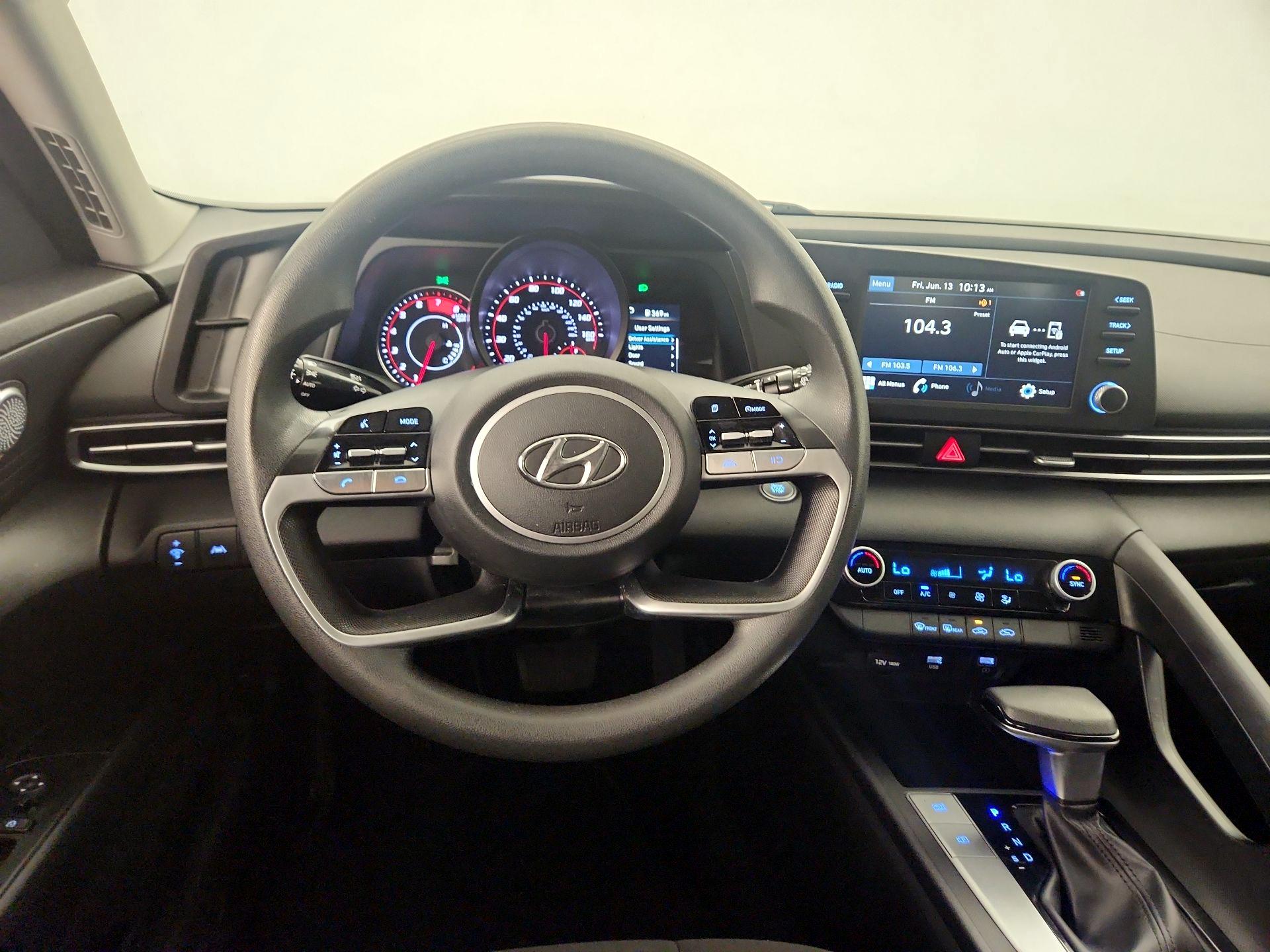 Thumbnail: 2021 Hyundai Elantra - 10