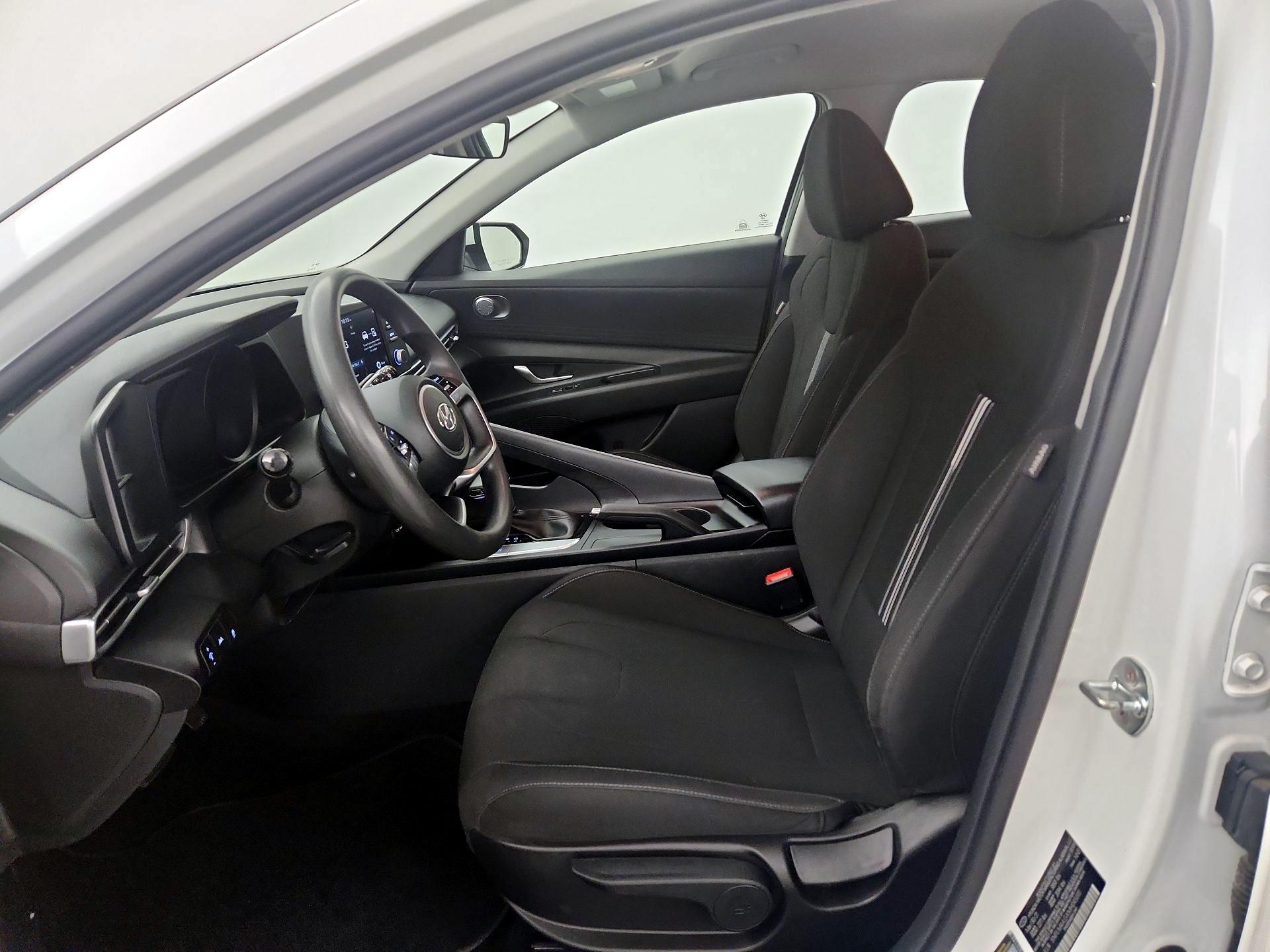 Thumbnail: 2021 Hyundai Elantra - 11