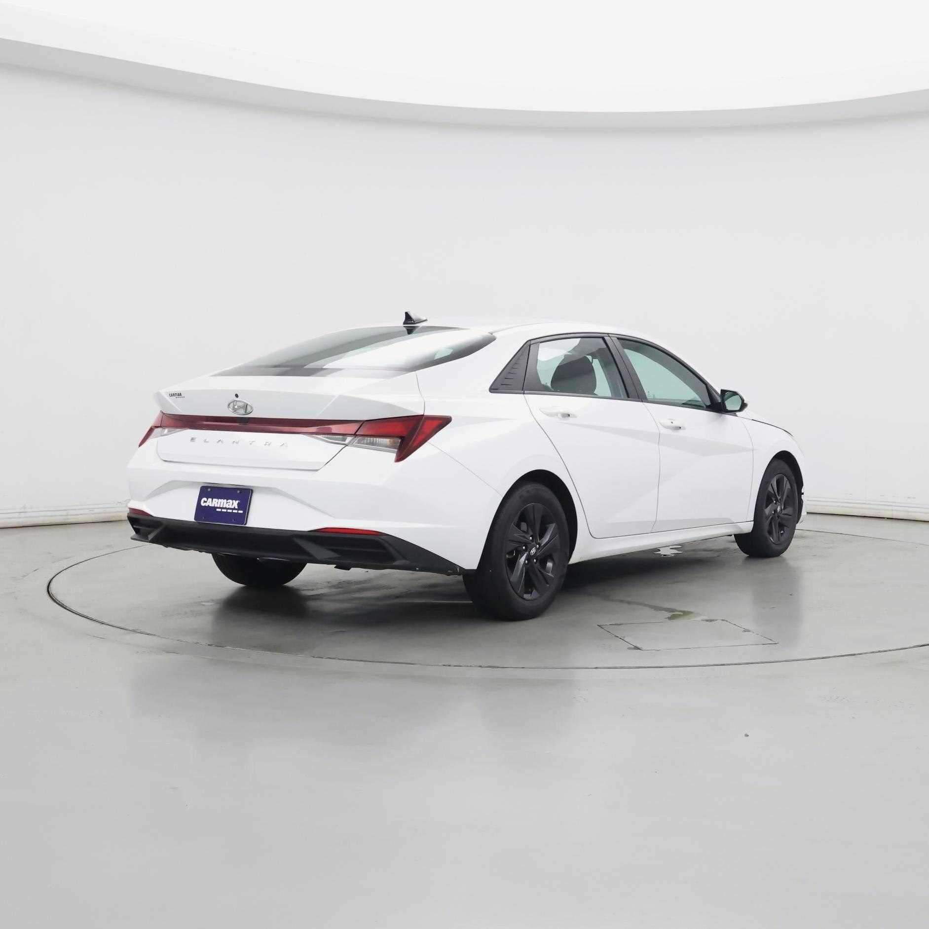 Thumbnail: 2021 Hyundai Elantra - 8