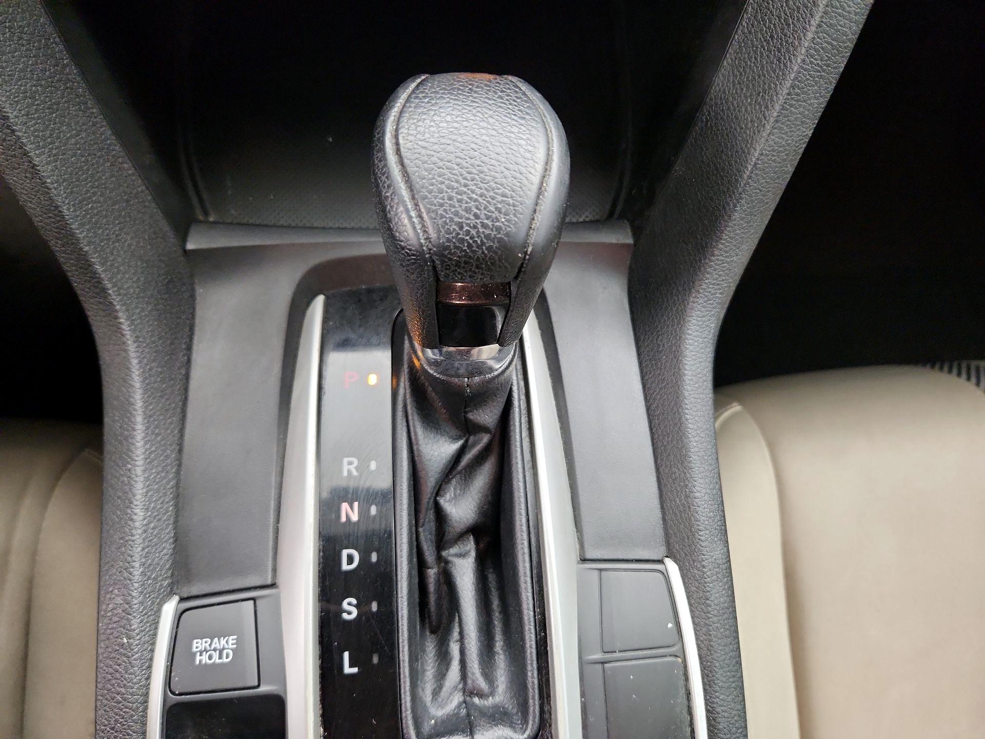 Thumbnail: 2016 Honda Civic - 17