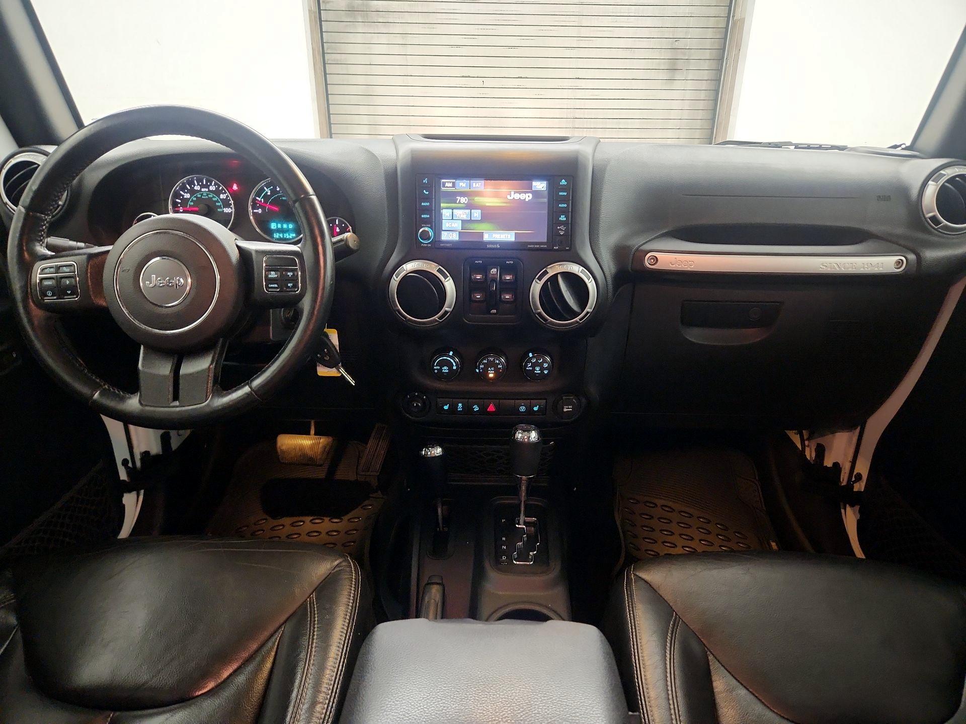Thumbnail: 2015 Jeep Wrangler - 8