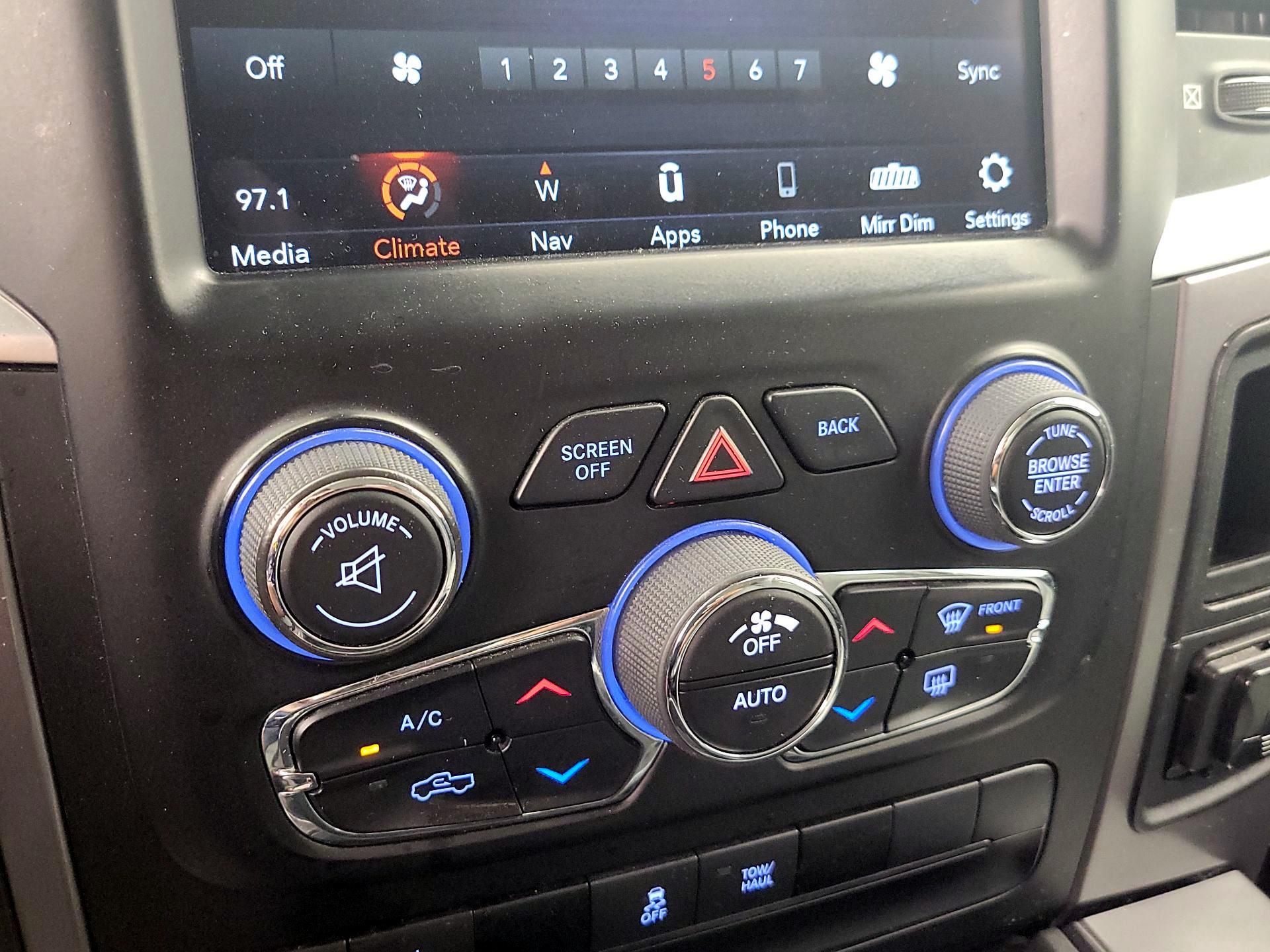 Thumbnail: 2023 RAM 1500 Classic - 17
