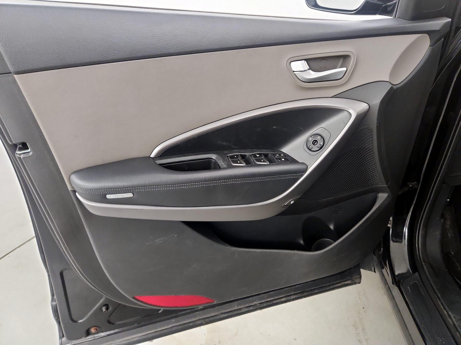 Thumbnail: 2014 Hyundai Santa Fe - 12