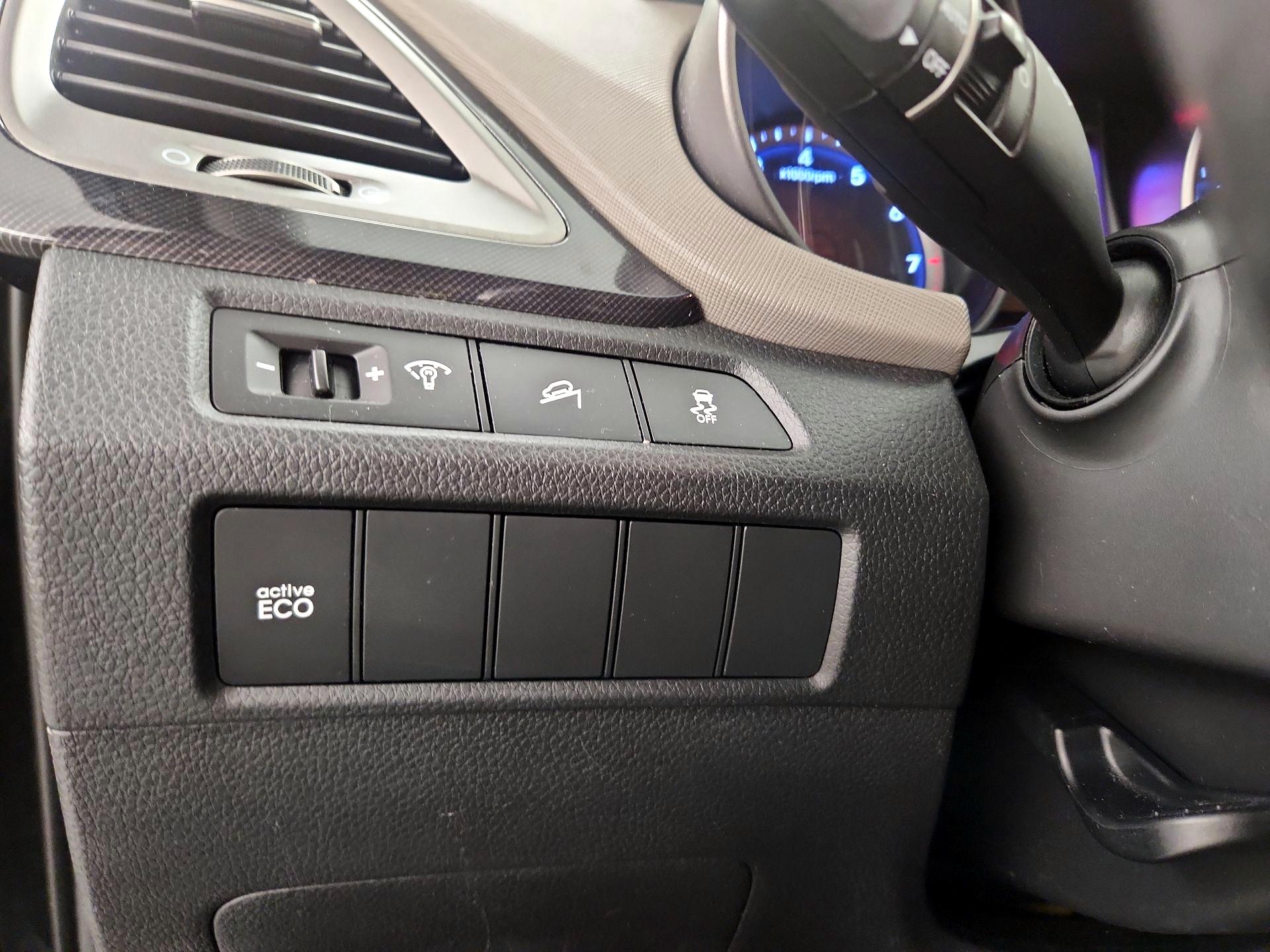 Thumbnail: 2014 Hyundai Santa Fe - 13
