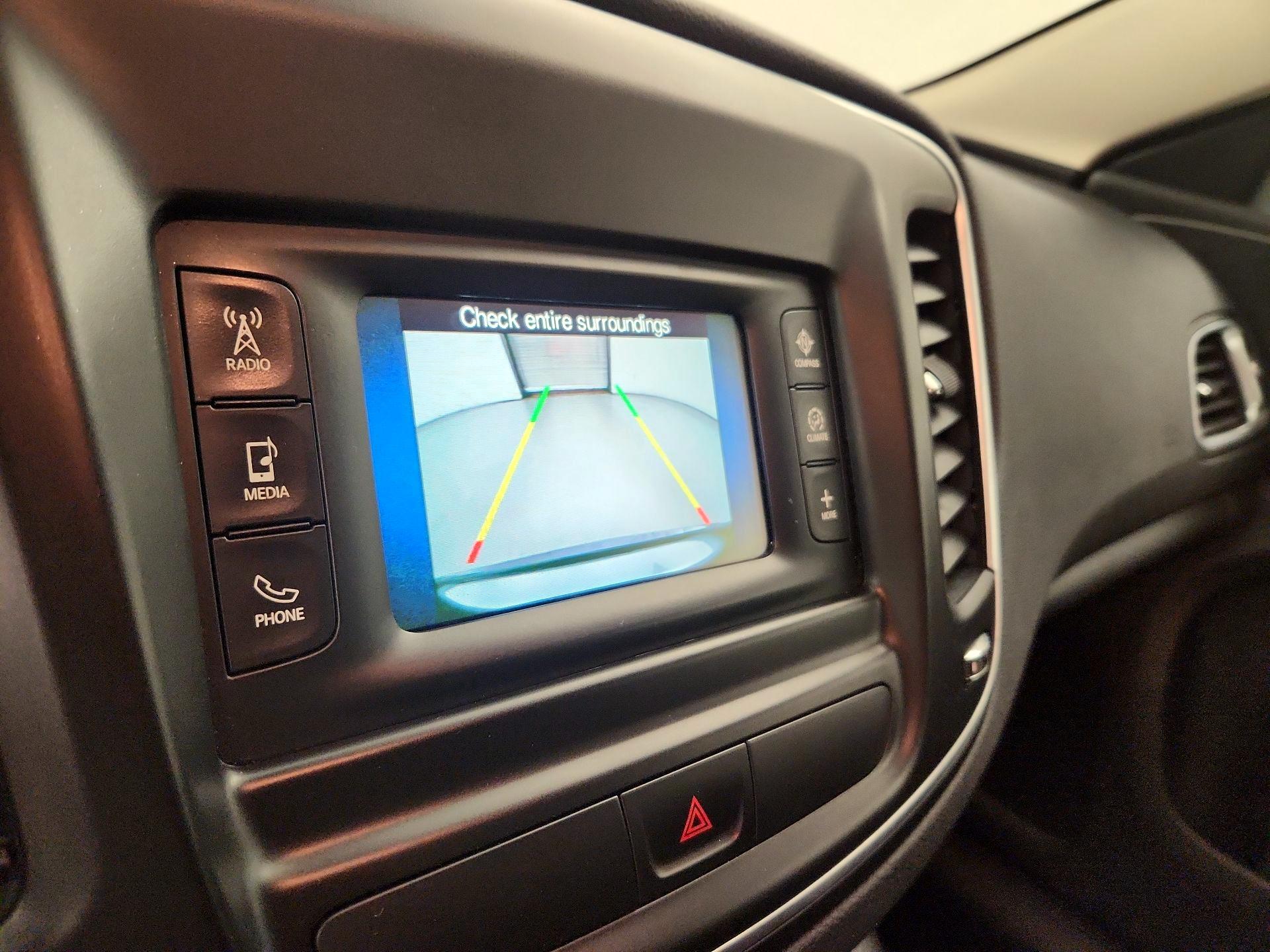 Thumbnail: 2015 Chrysler 200 - 14